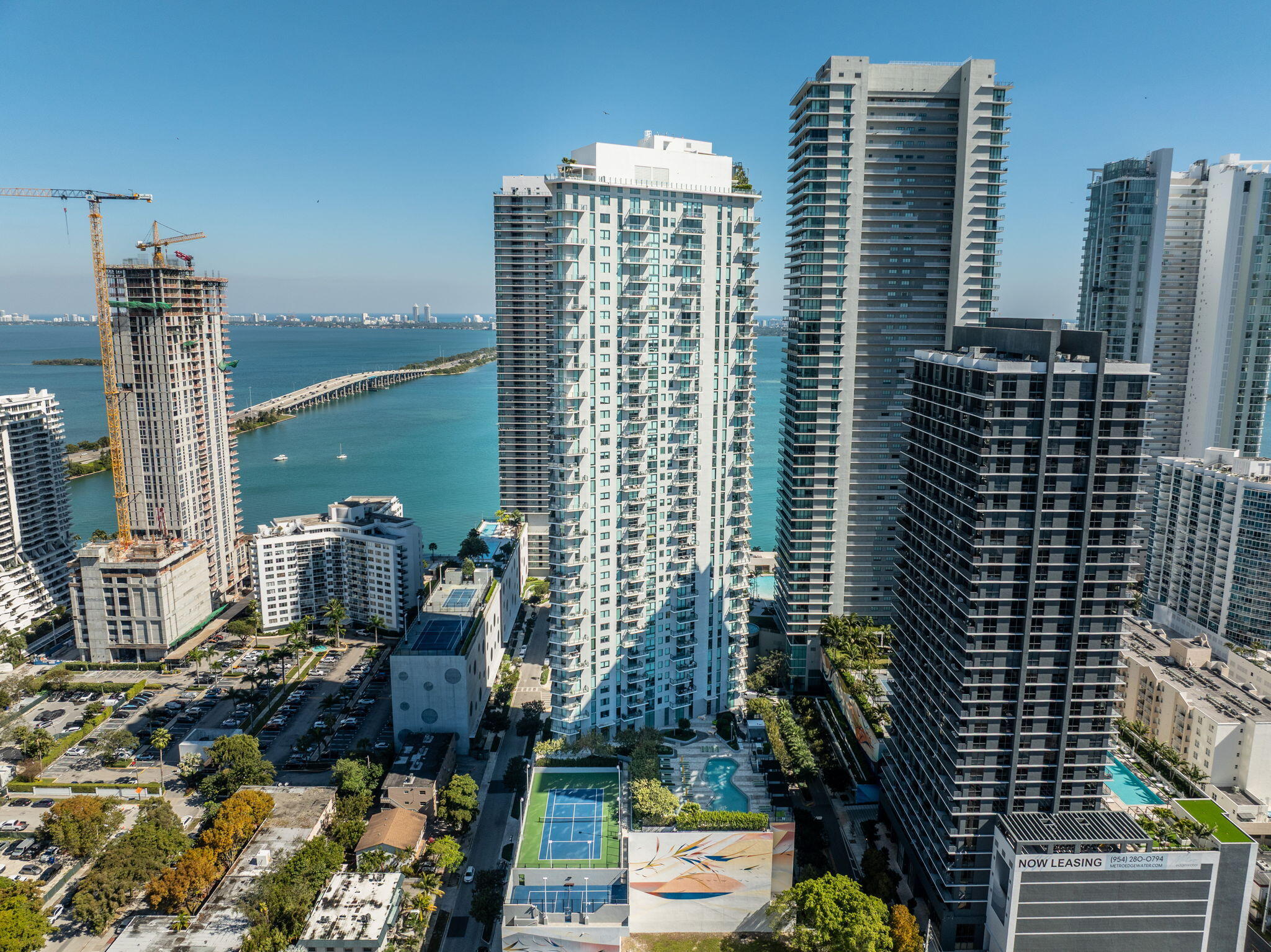 PARAISO BAYVIEWS CONDO - Residential