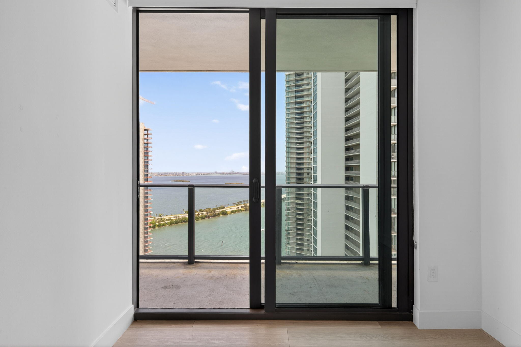 PARAISO BAYVIEWS CONDO - Residential