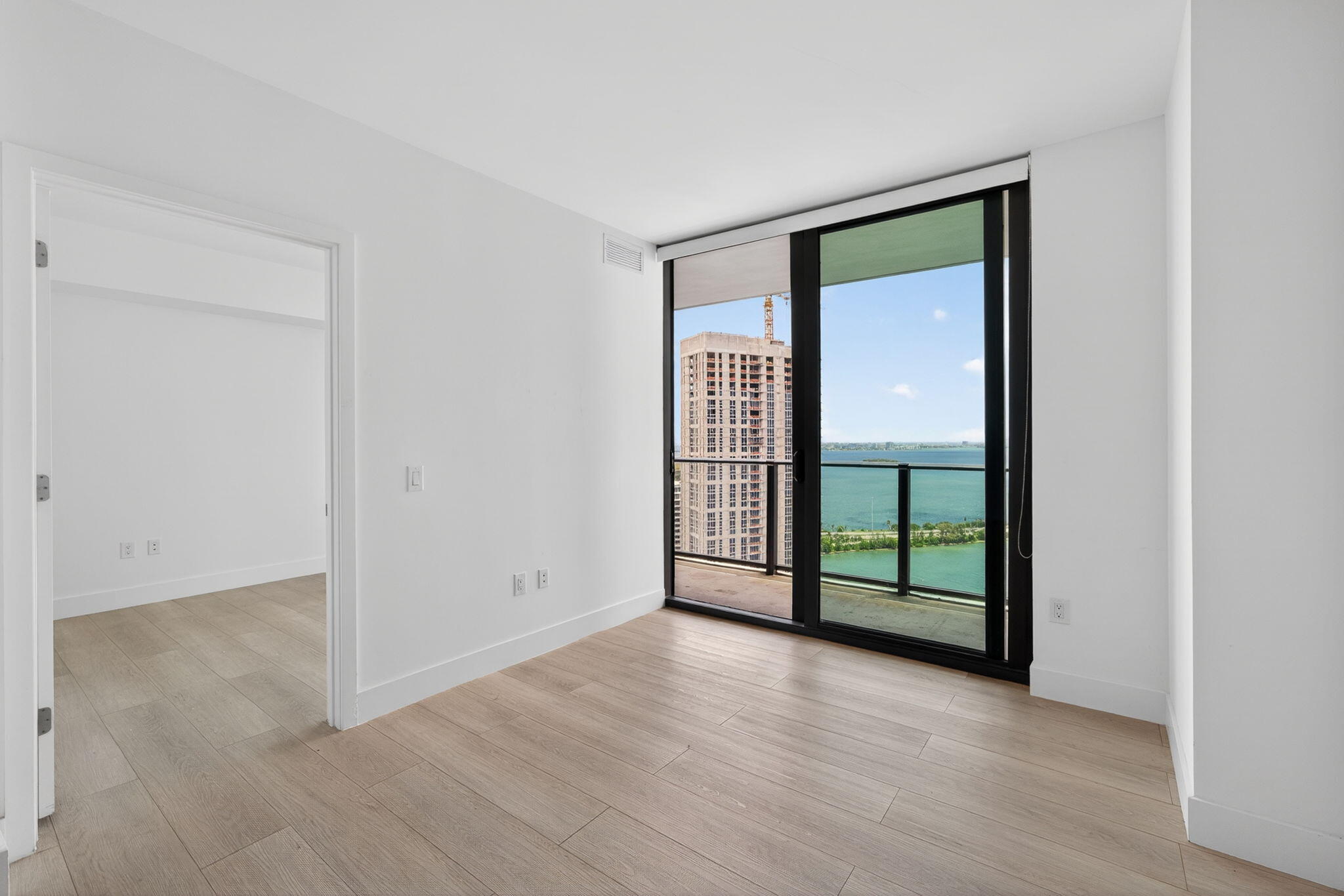 PARAISO BAYVIEWS CONDO - Residential
