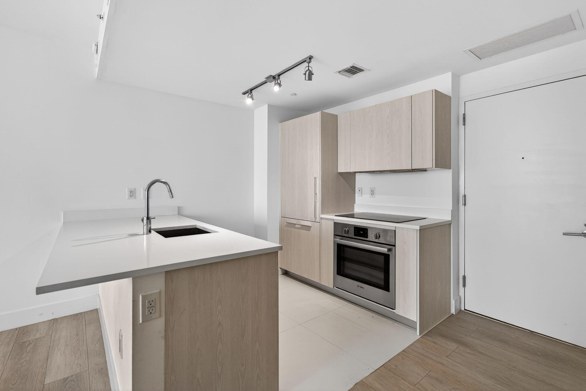 PARAISO BAYVIEWS CONDO - Residential