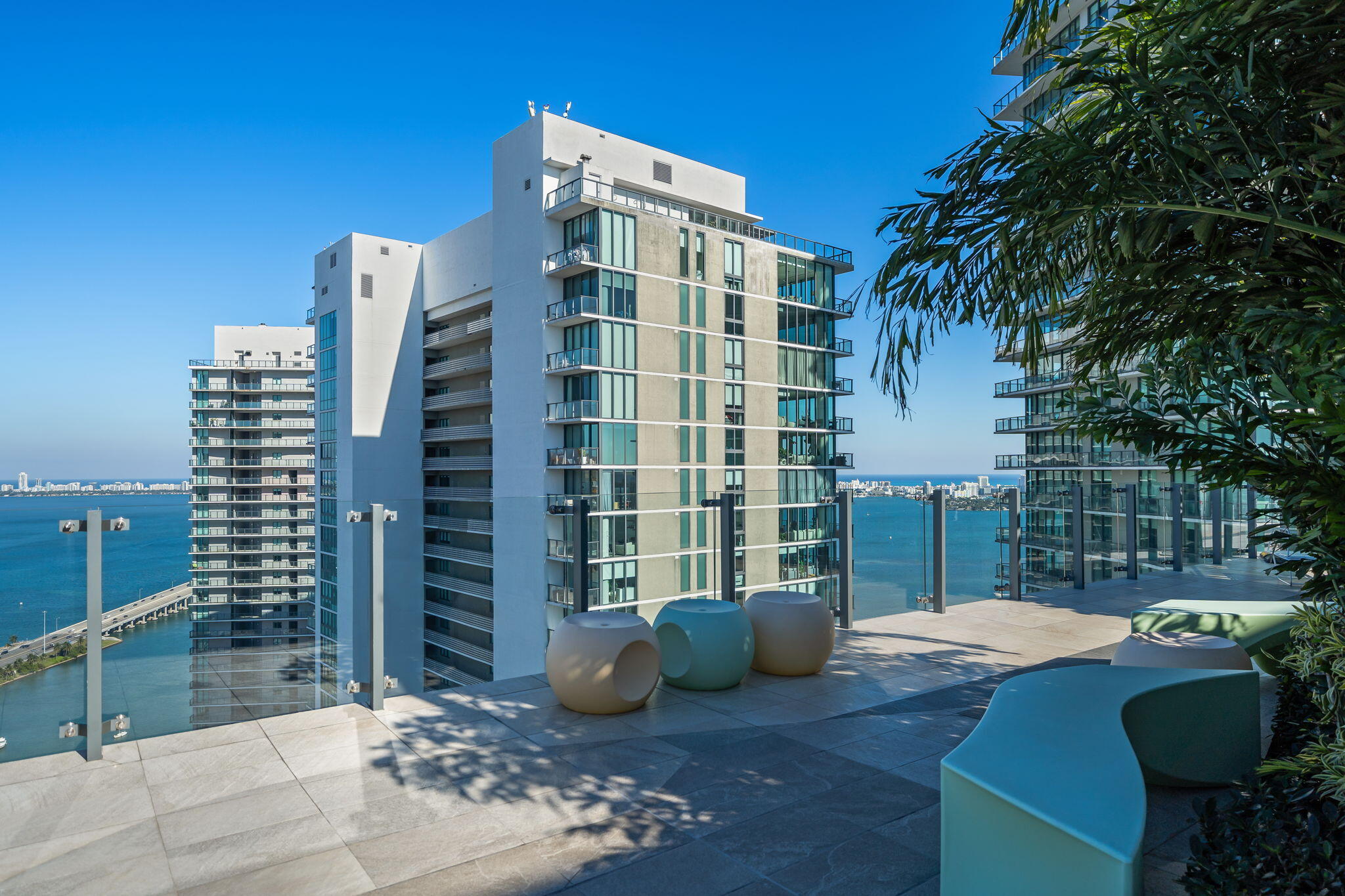 PARAISO BAYVIEWS CONDO - Residential