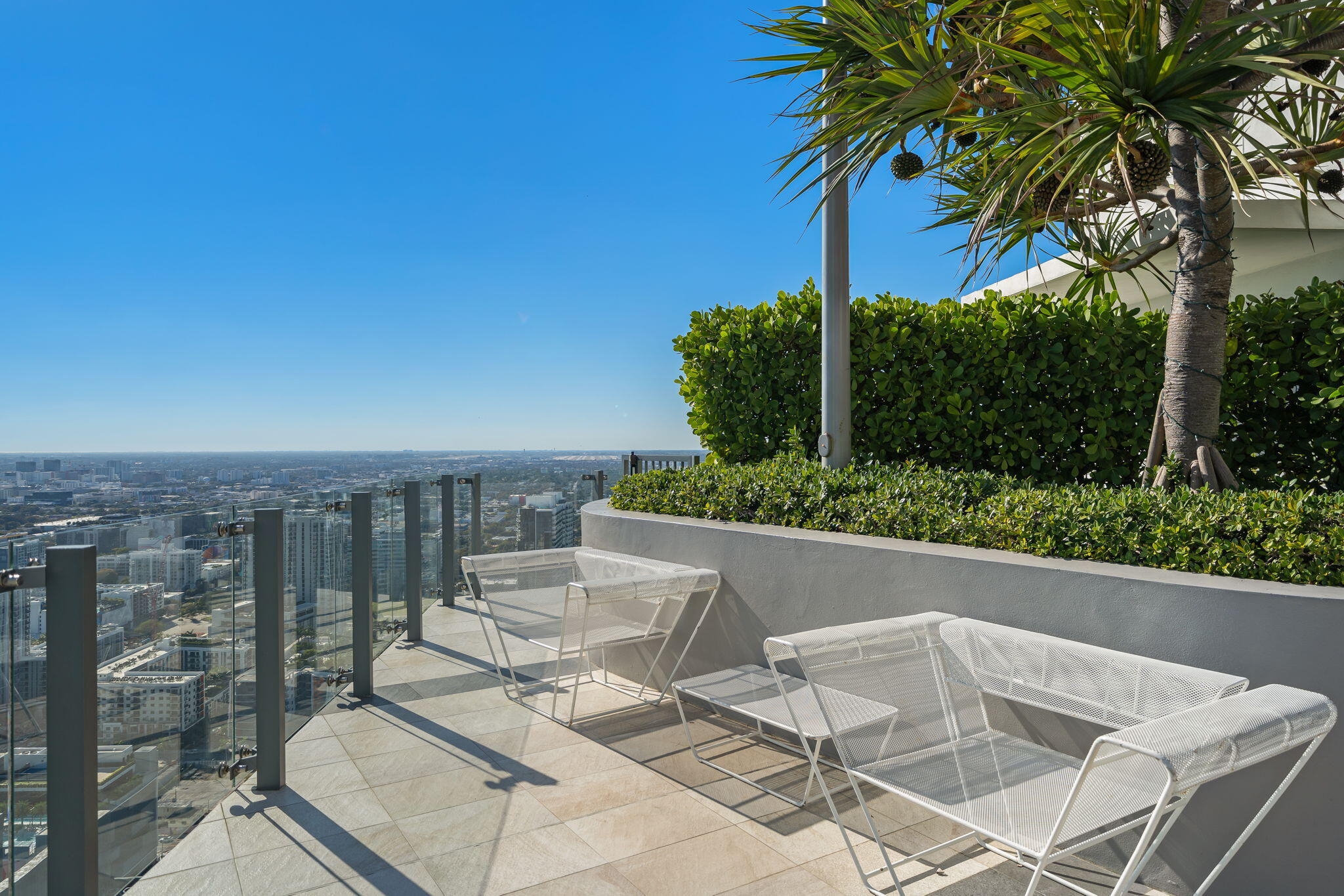 PARAISO BAYVIEWS CONDO - Residential