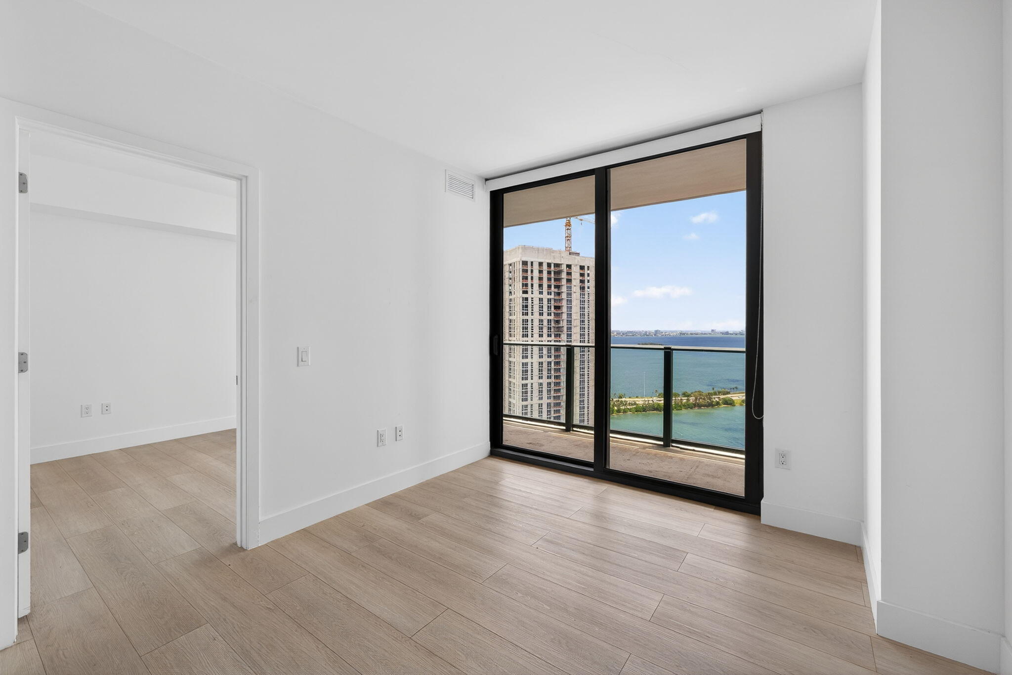 PARAISO BAYVIEWS CONDO - Residential