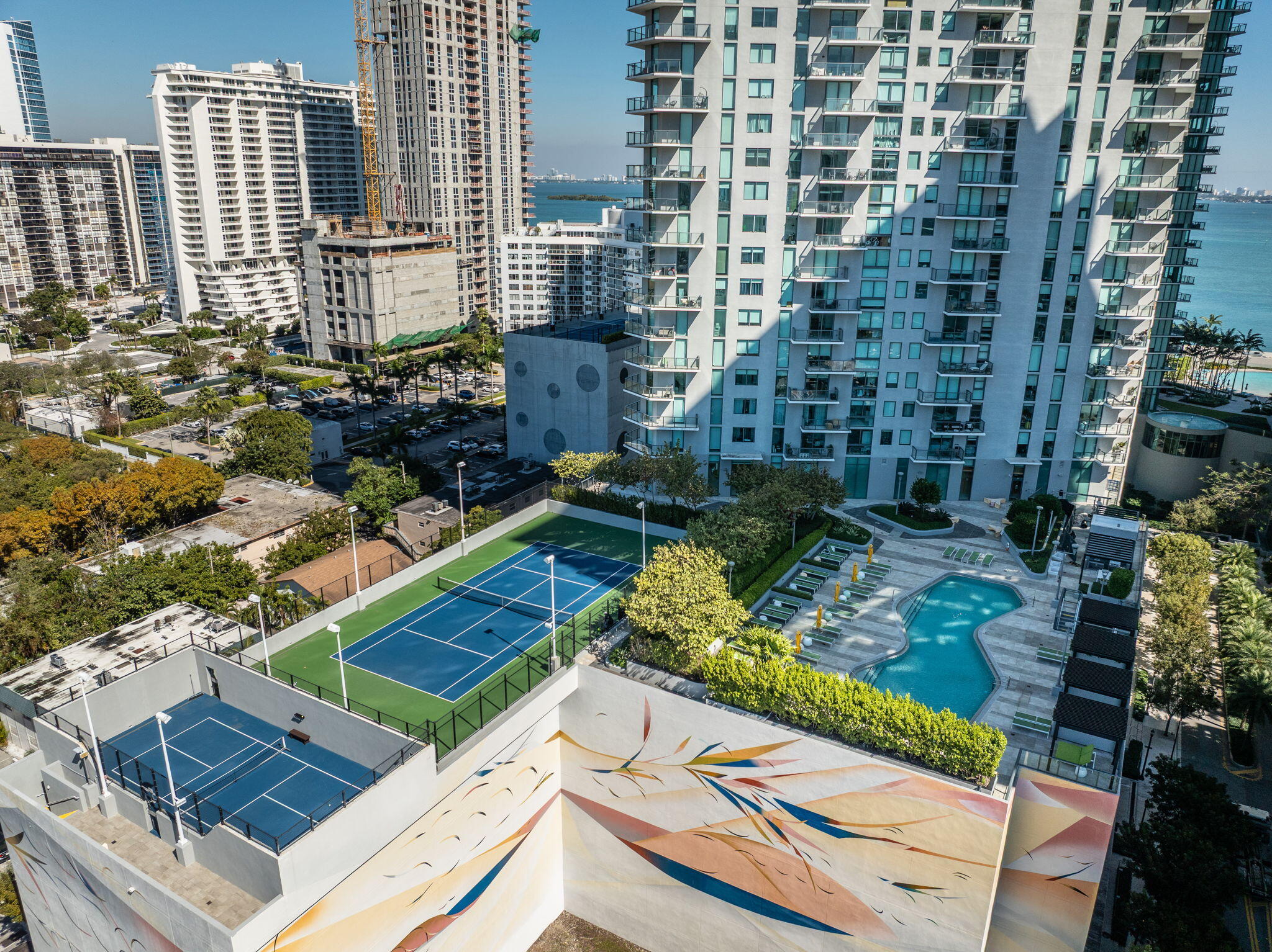 PARAISO BAYVIEWS CONDO - Residential