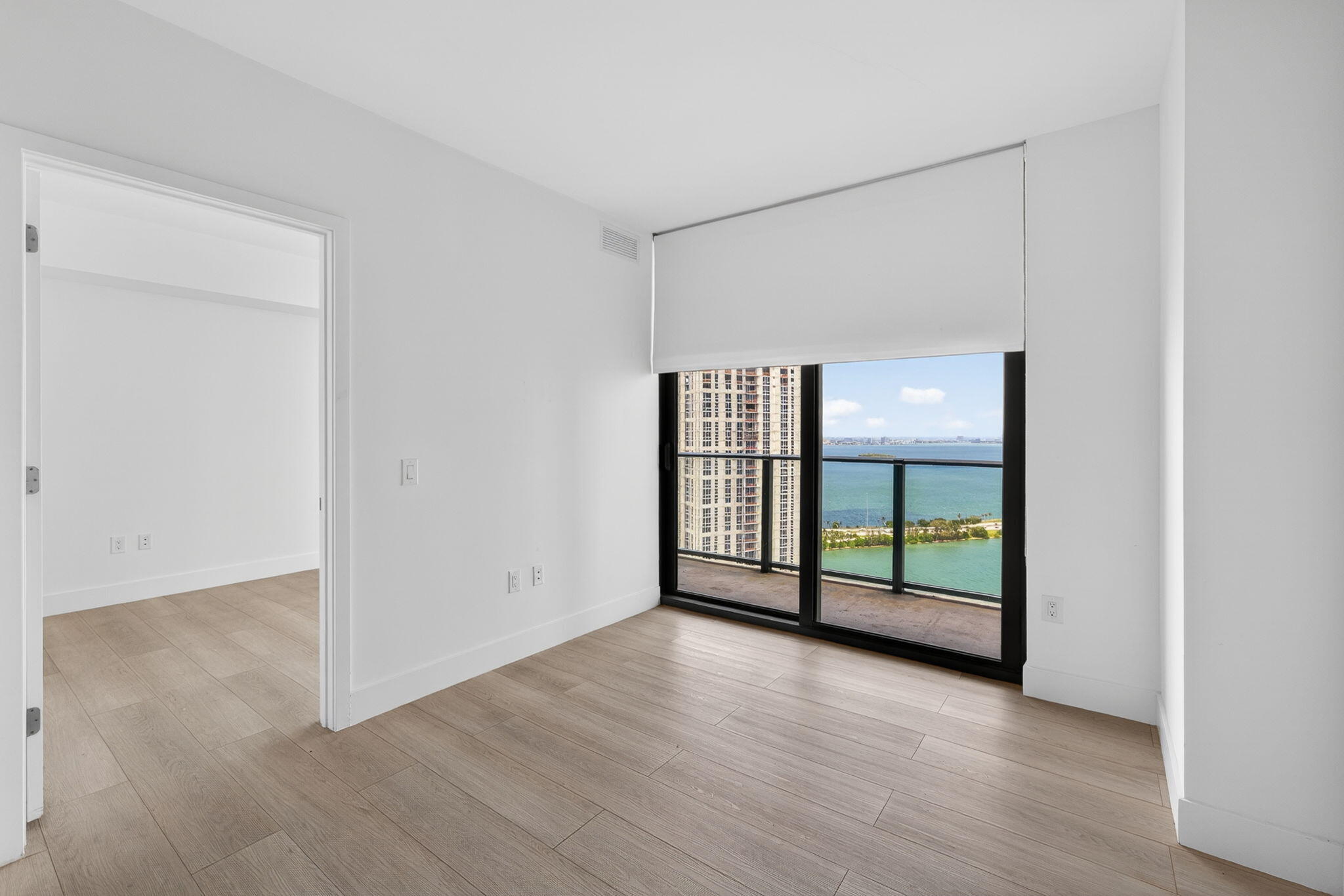 PARAISO BAYVIEWS CONDO - Residential