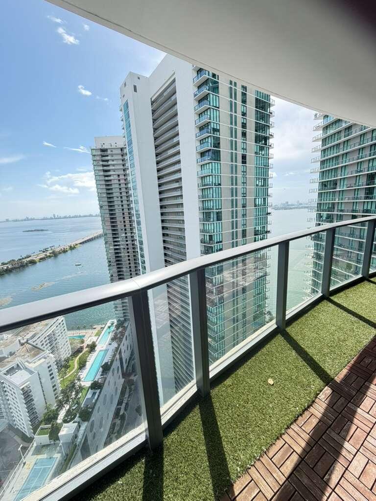 PARAISO BAYVIEWS CONDO - Residential