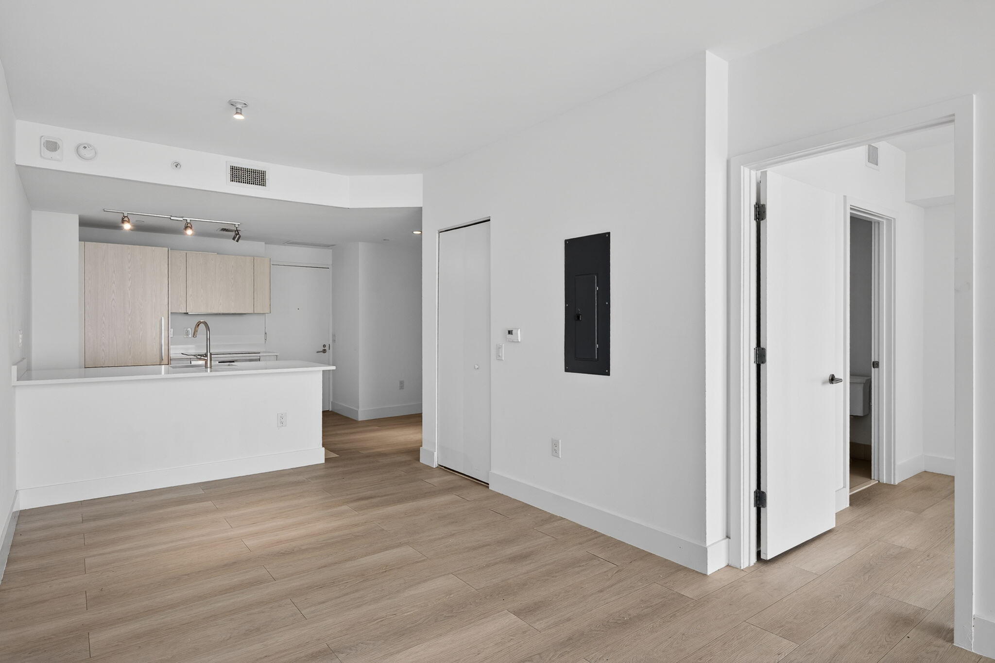 PARAISO BAYVIEWS CONDO - Residential