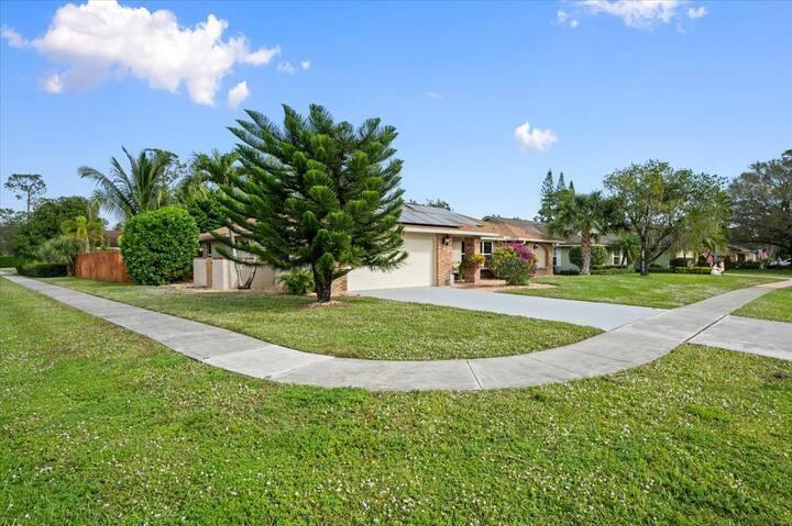 SUGAR POND MANOR OF WELLINGTON - Residential Lease