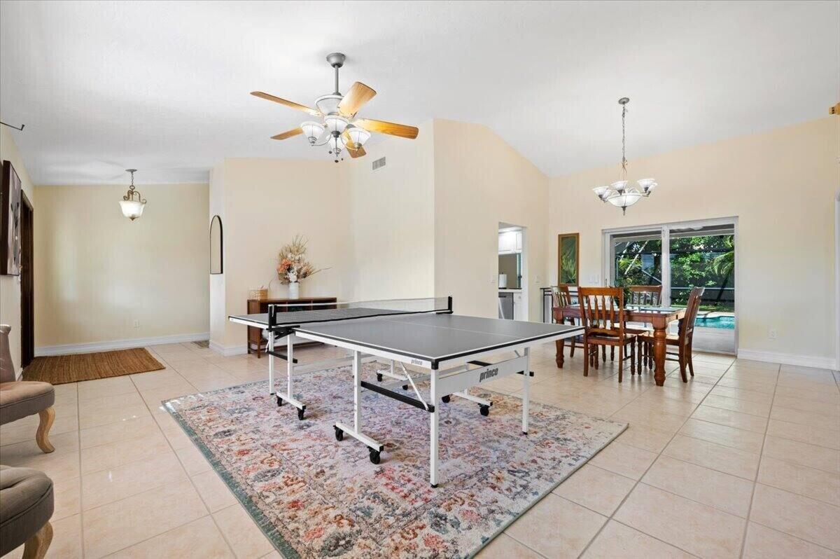 SUGAR POND MANOR OF WELLINGTON - Residential Lease
