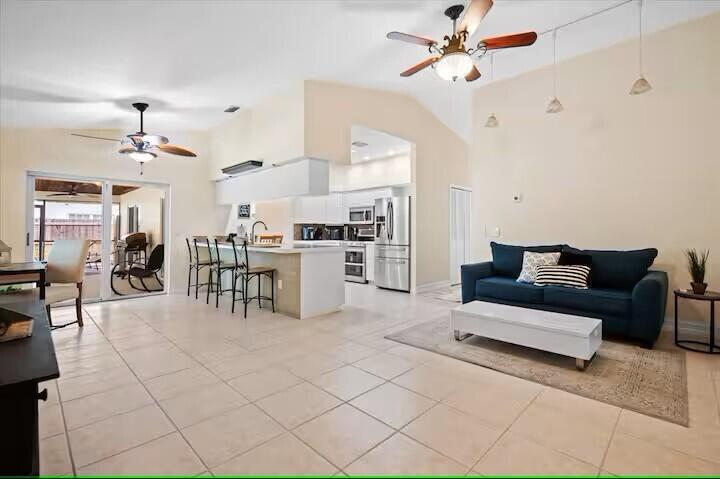 SUGAR POND MANOR OF WELLINGTON - Residential Lease