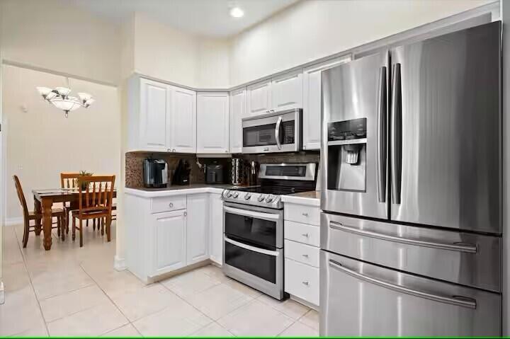 SUGAR POND MANOR OF WELLINGTON - Residential Lease