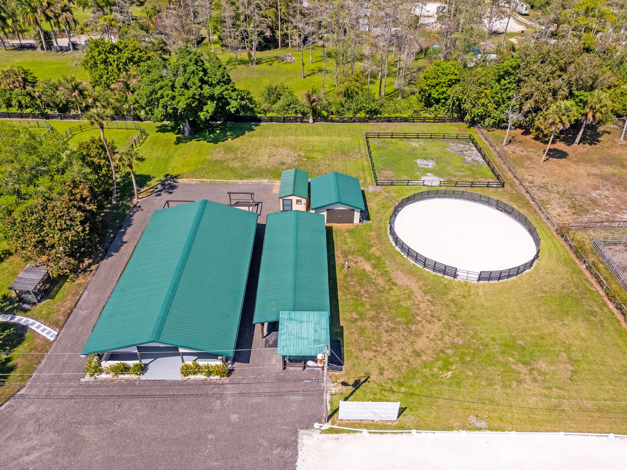 LOXAHATCHEE GROVES - Residential