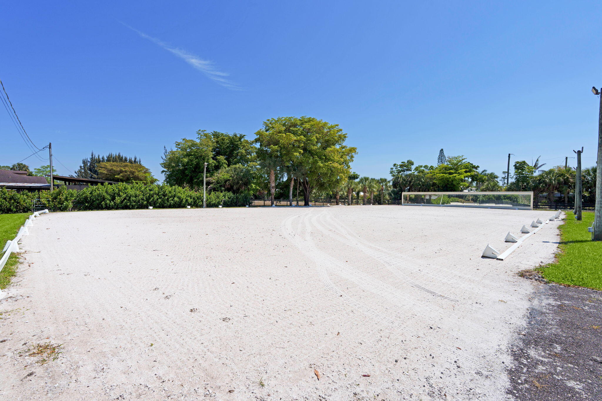 LOXAHATCHEE GROVES - Residential