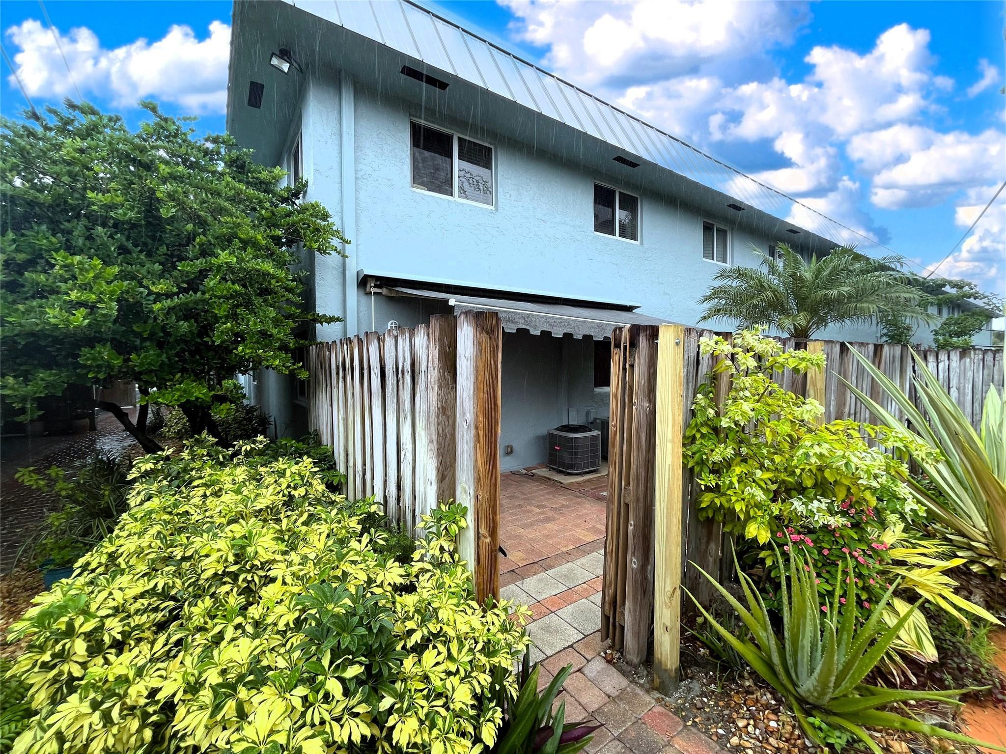 POINSETTIA LANDINGS CONDO - Residential