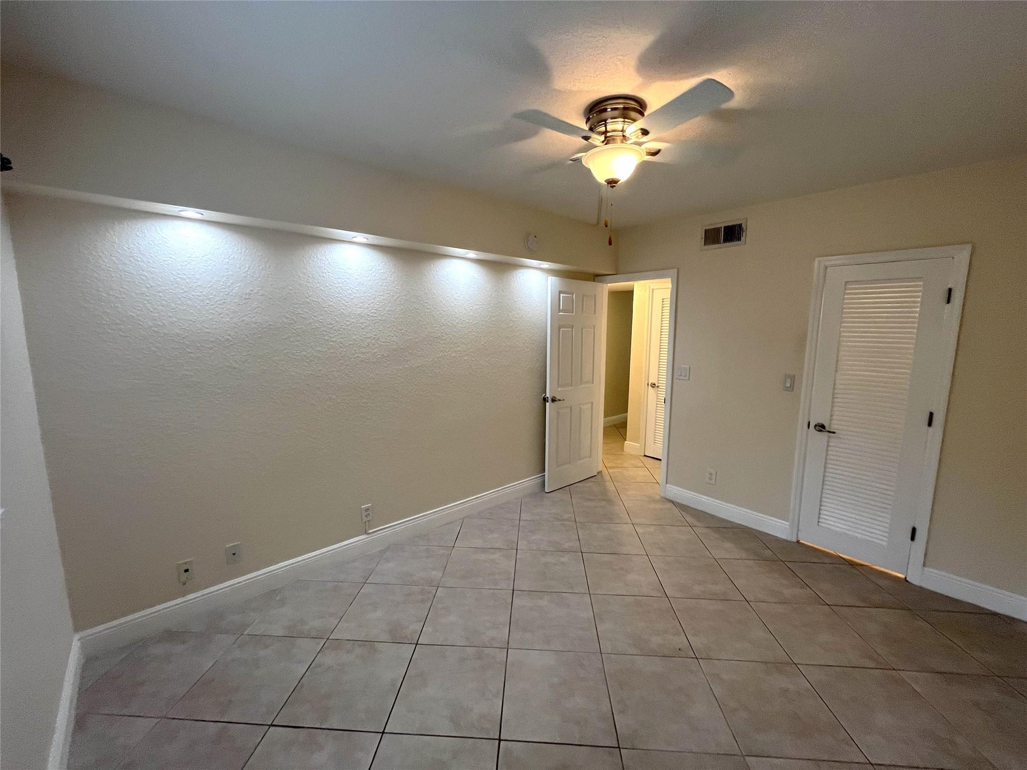 POINSETTIA LANDINGS CONDO - Residential