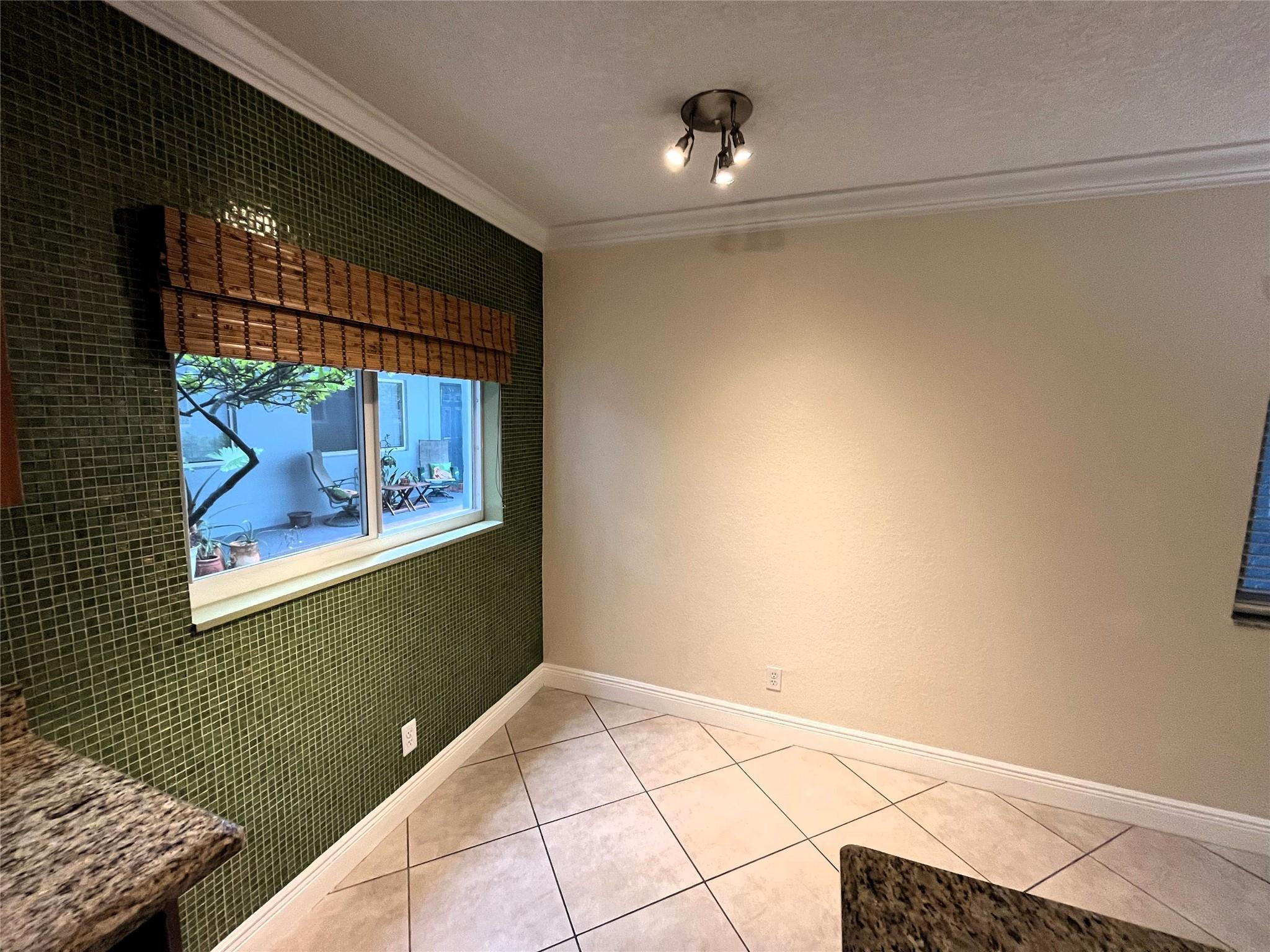 POINSETTIA LANDINGS CONDO - Residential