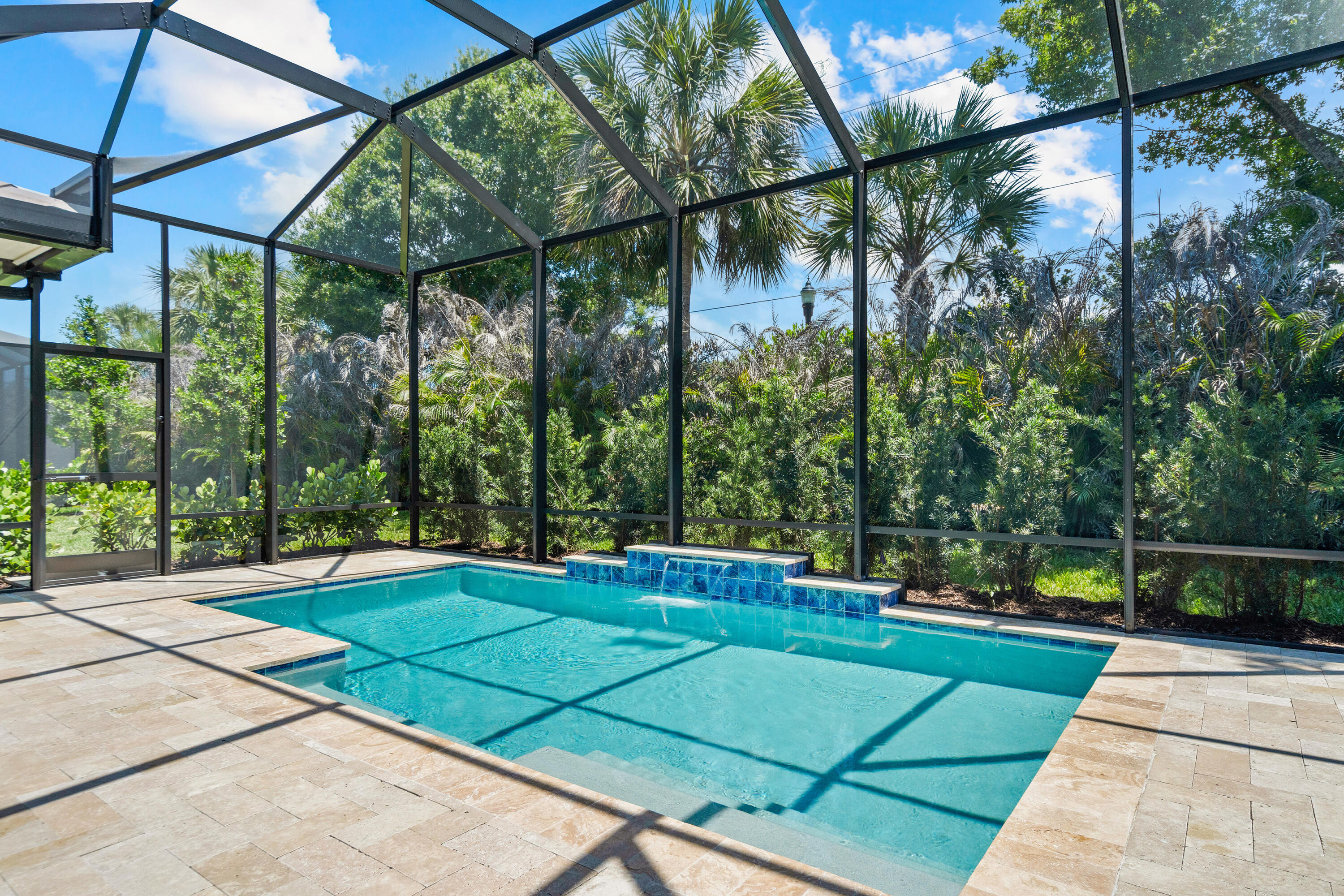 LUCAYA POINTE - PHASE 1 - Residential