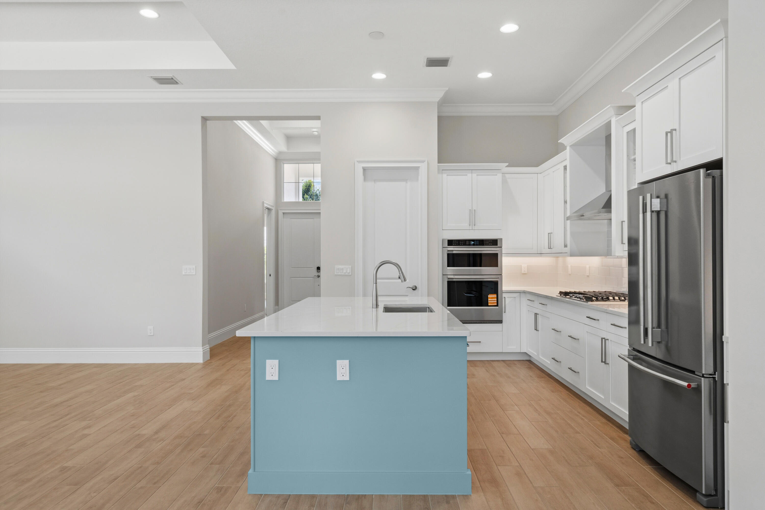 LUCAYA POINTE - PHASE 1 - Residential