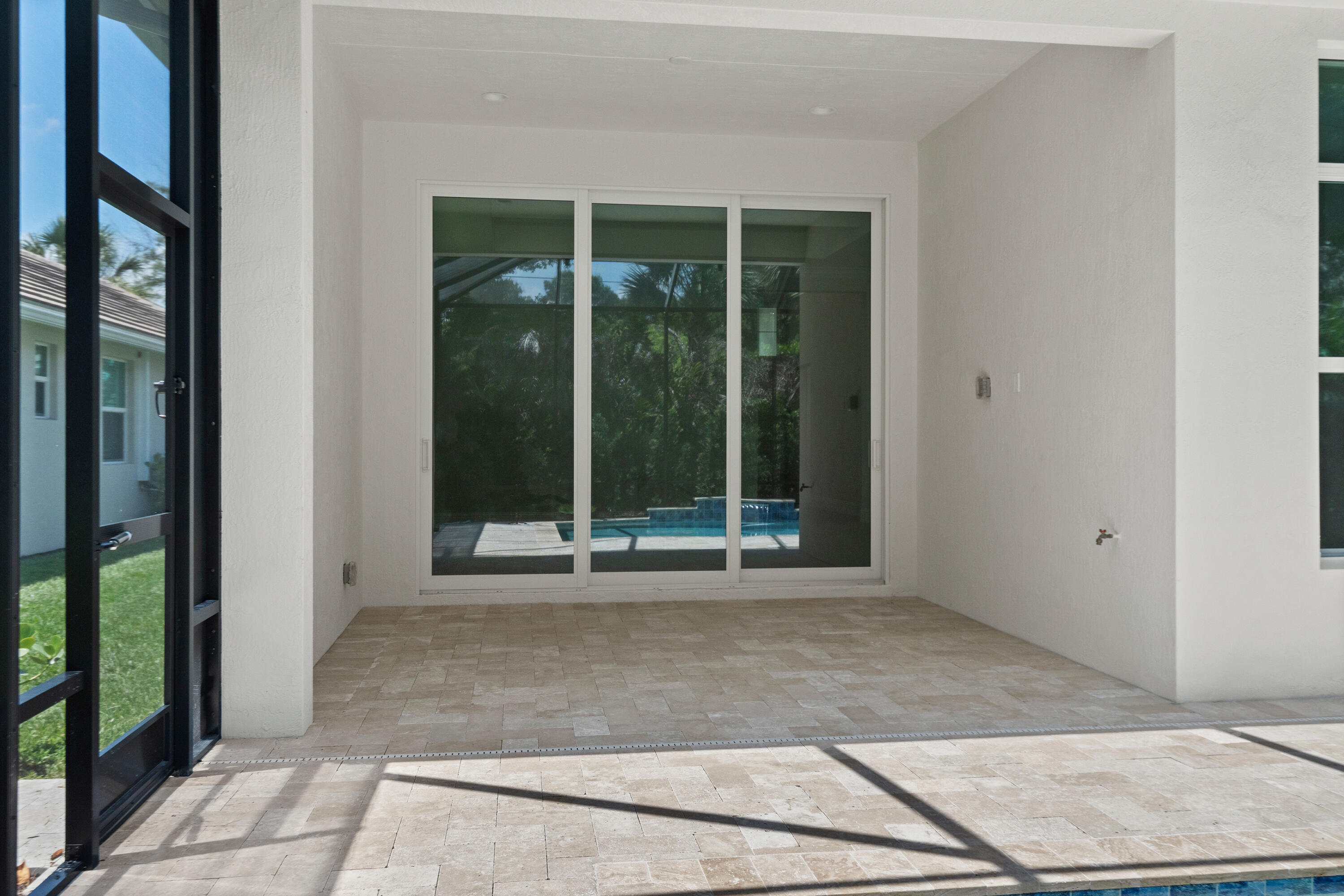 LUCAYA POINTE - PHASE 1 - Residential