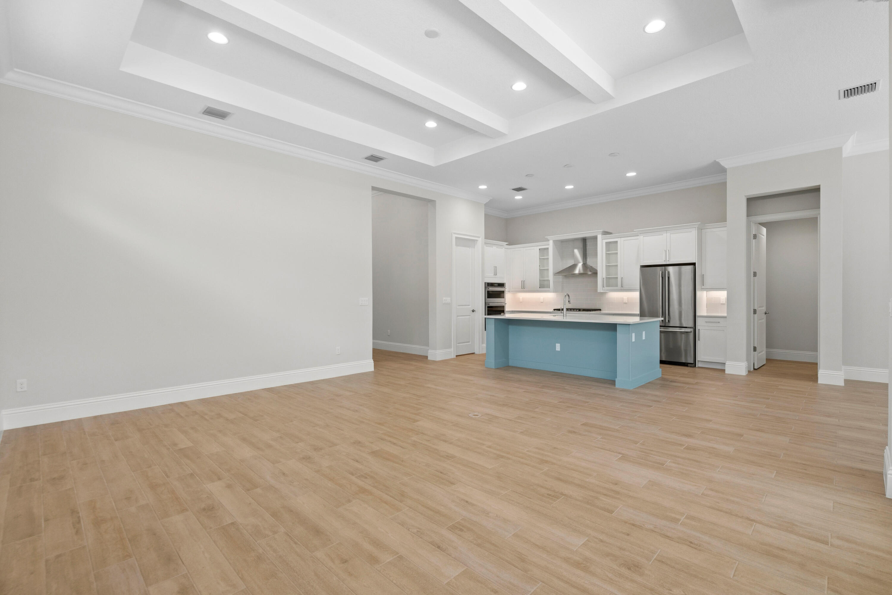 LUCAYA POINTE - PHASE 1 - Residential