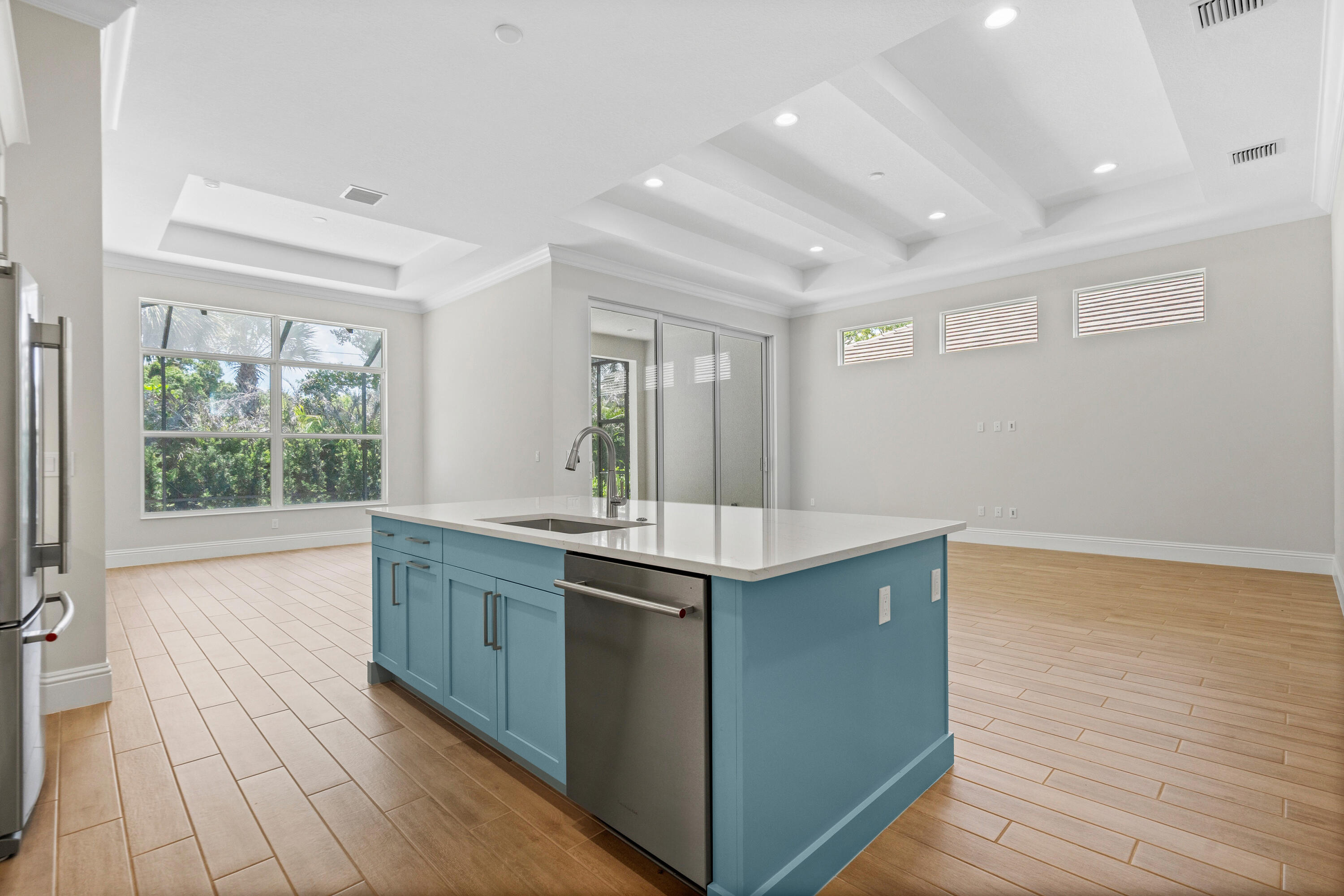 LUCAYA POINTE - PHASE 1 - Residential