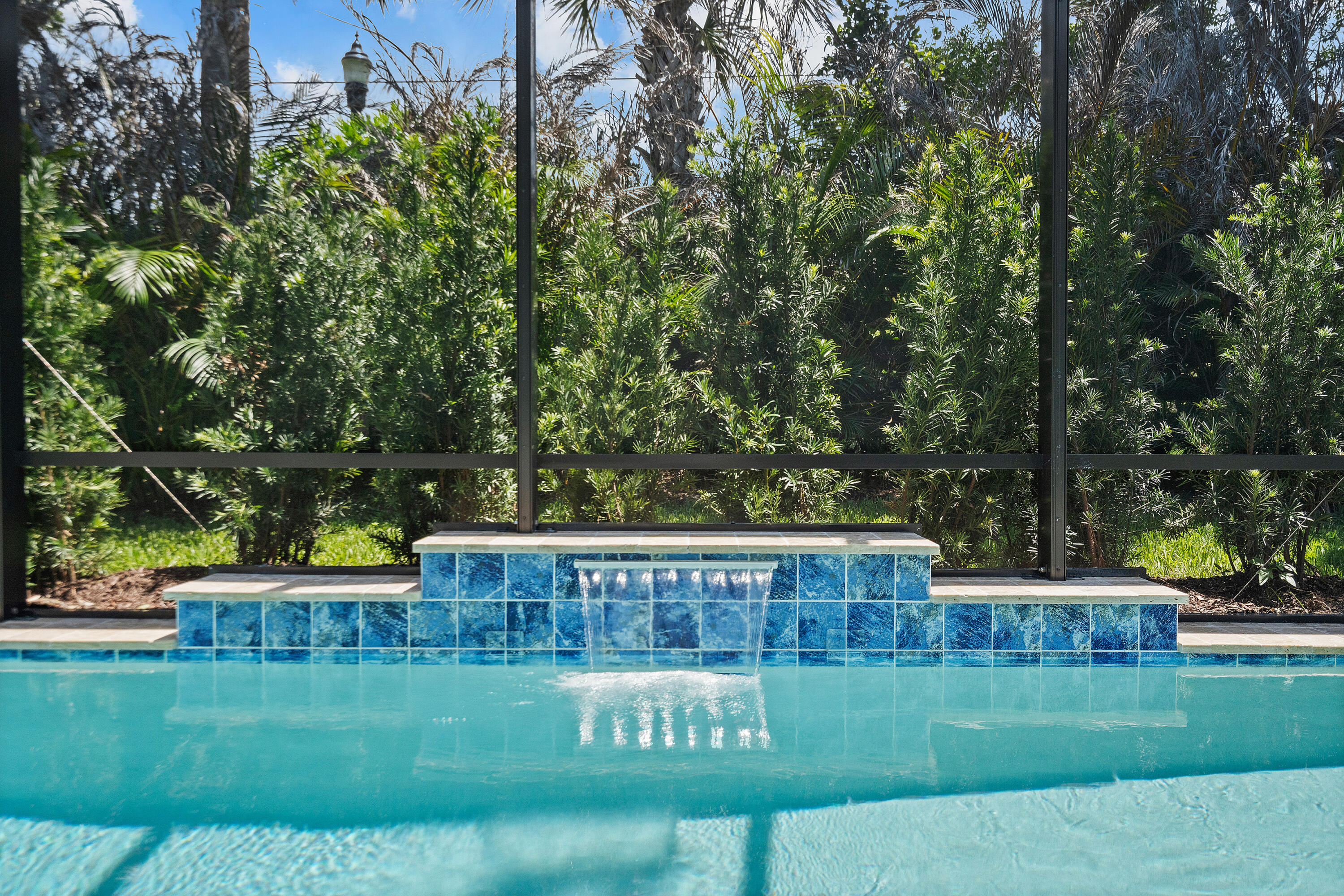 LUCAYA POINTE - PHASE 1 - Residential