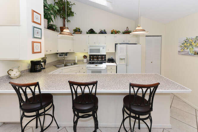 OCEANSIDE TERRACE CONDO - Residential Lease
