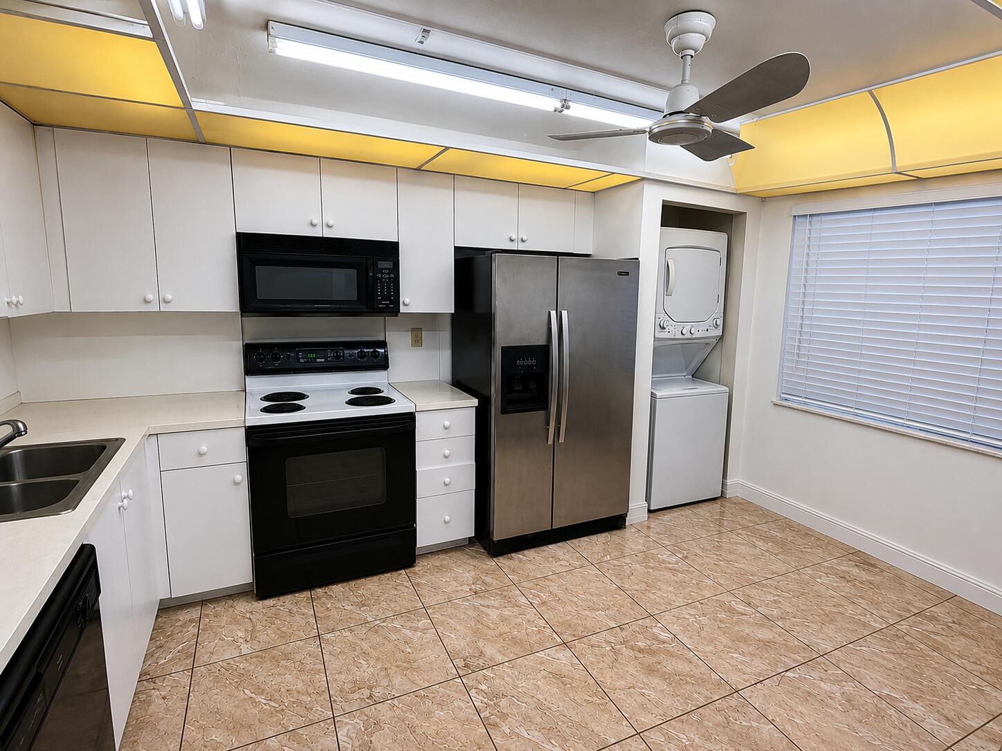 COLONY POINT 2 CONDO - Residential