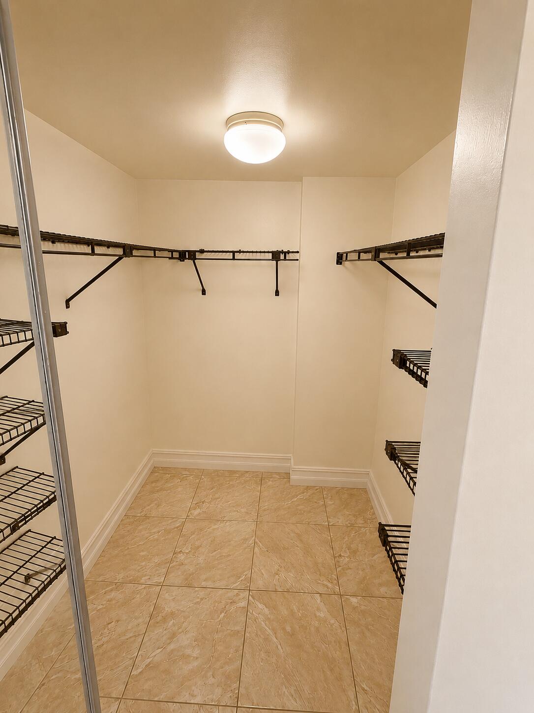 COLONY POINT 2 CONDO - Residential
