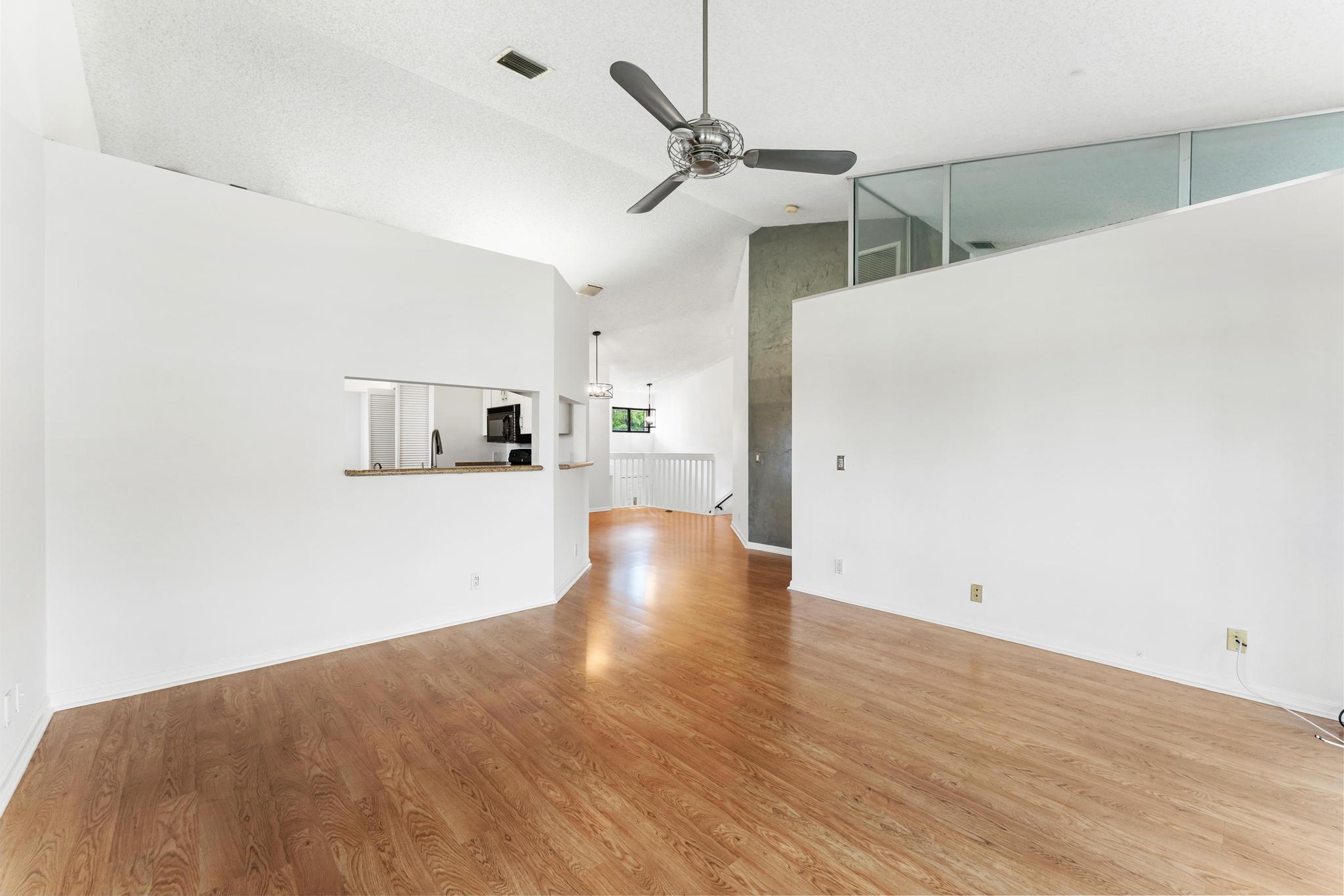 SOUTH LAKE CONDS ONE - Residential