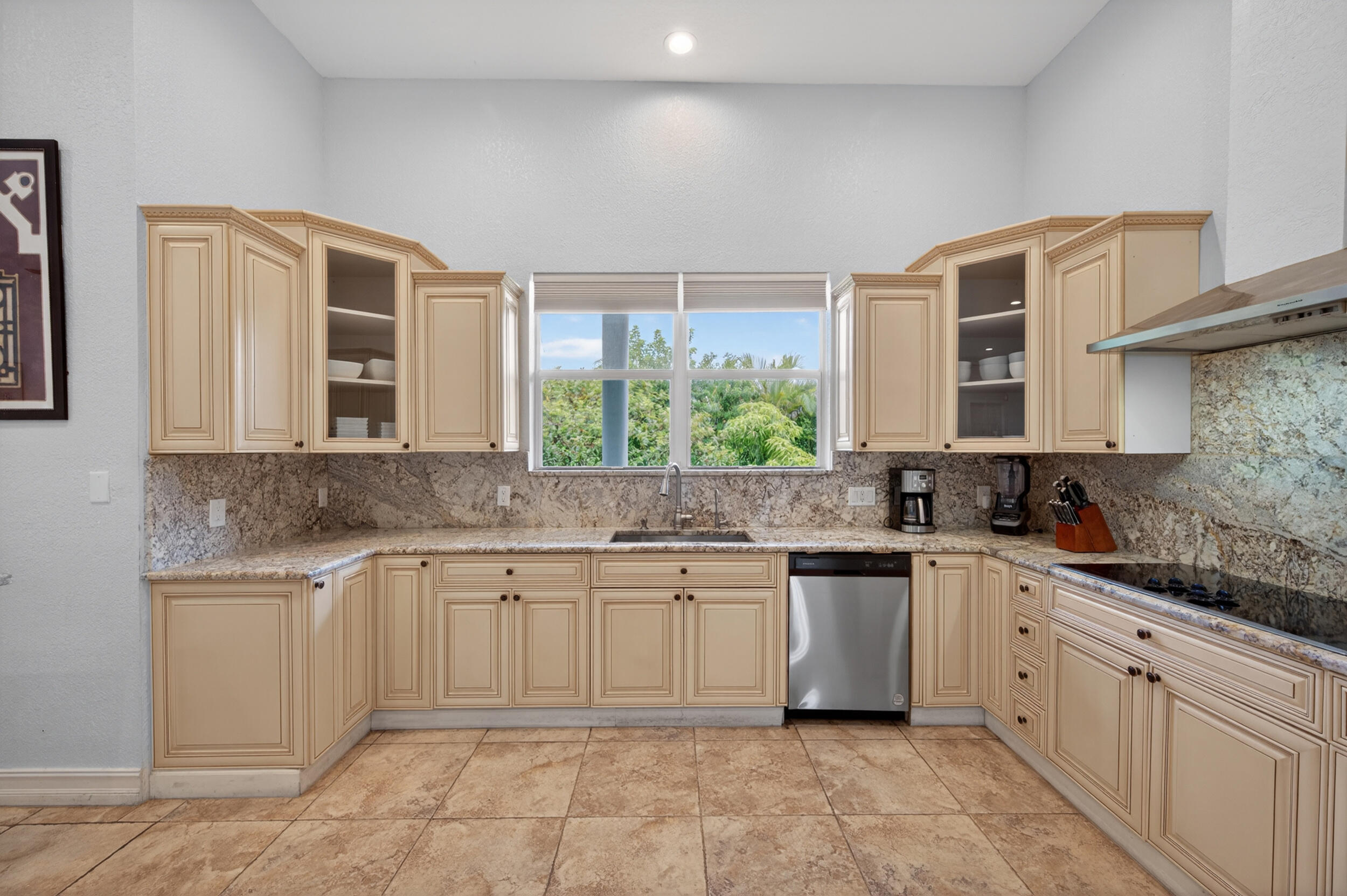 FLA FRUIT LANDS - Residential