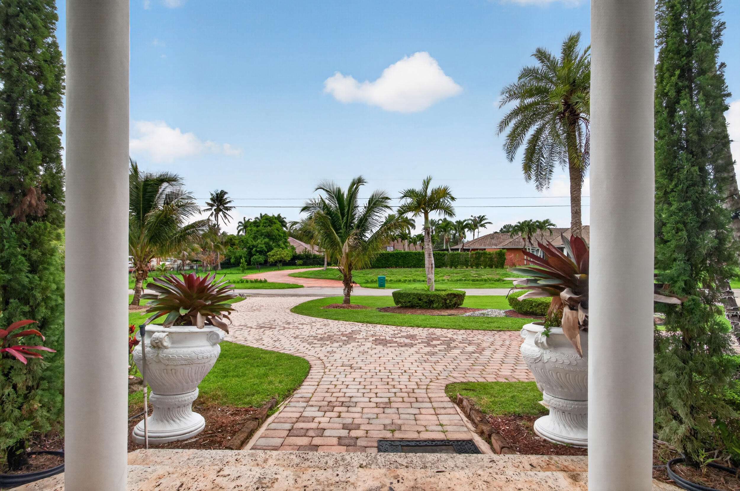 FLA FRUIT LANDS - Residential