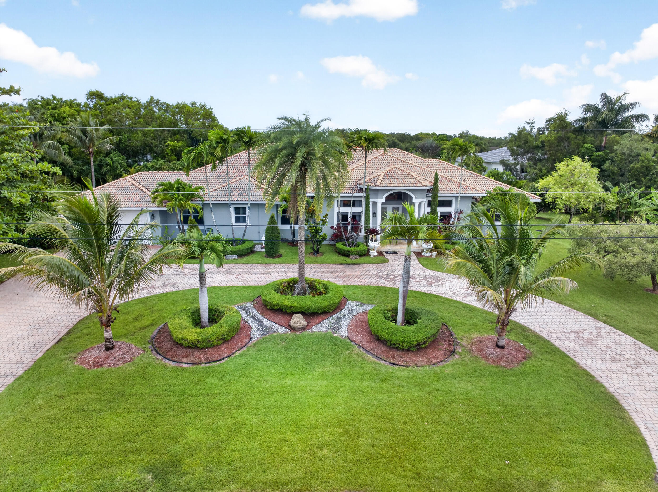 FLA FRUIT LANDS - Residential