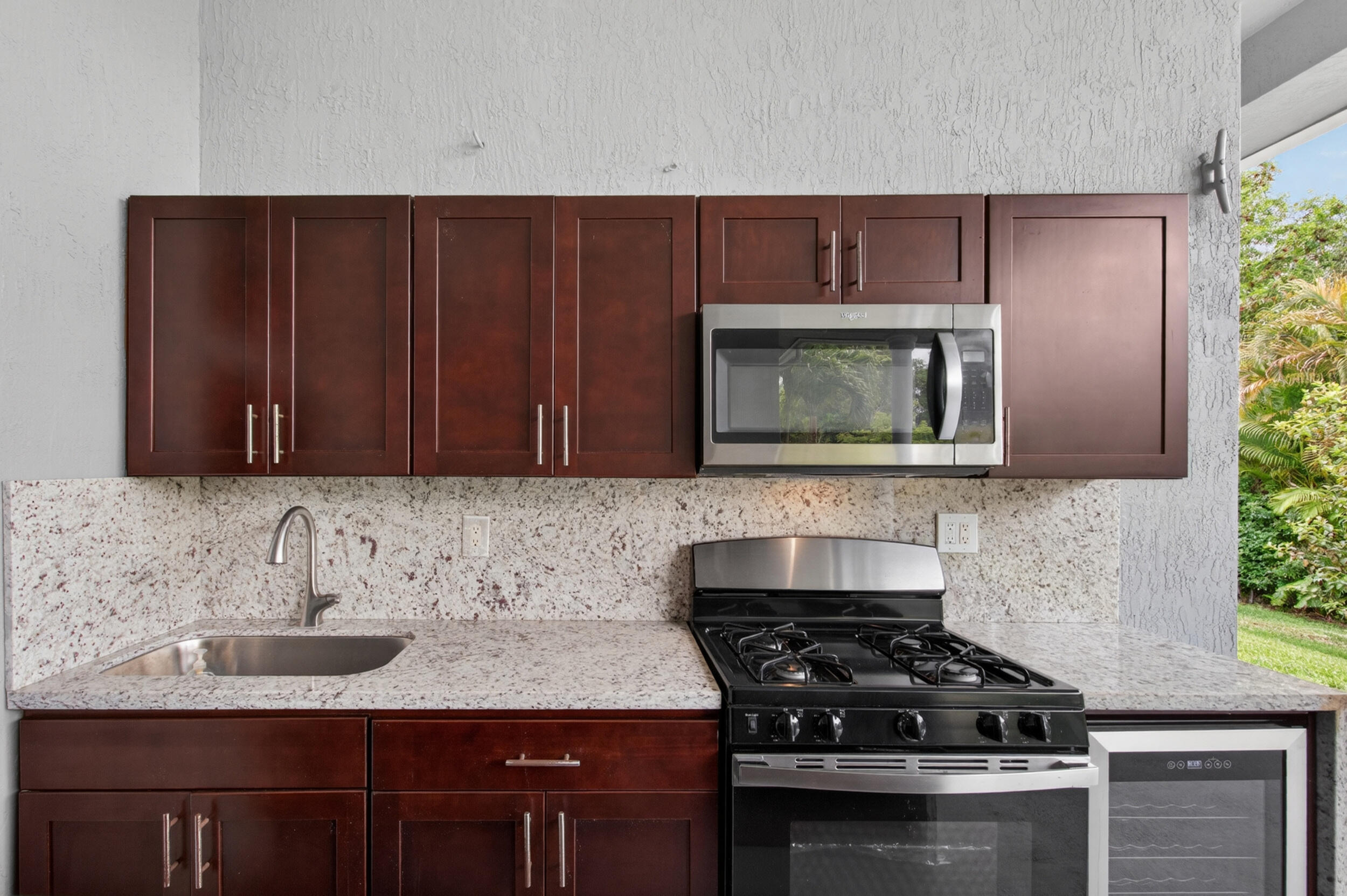 FLA FRUIT LANDS - Residential