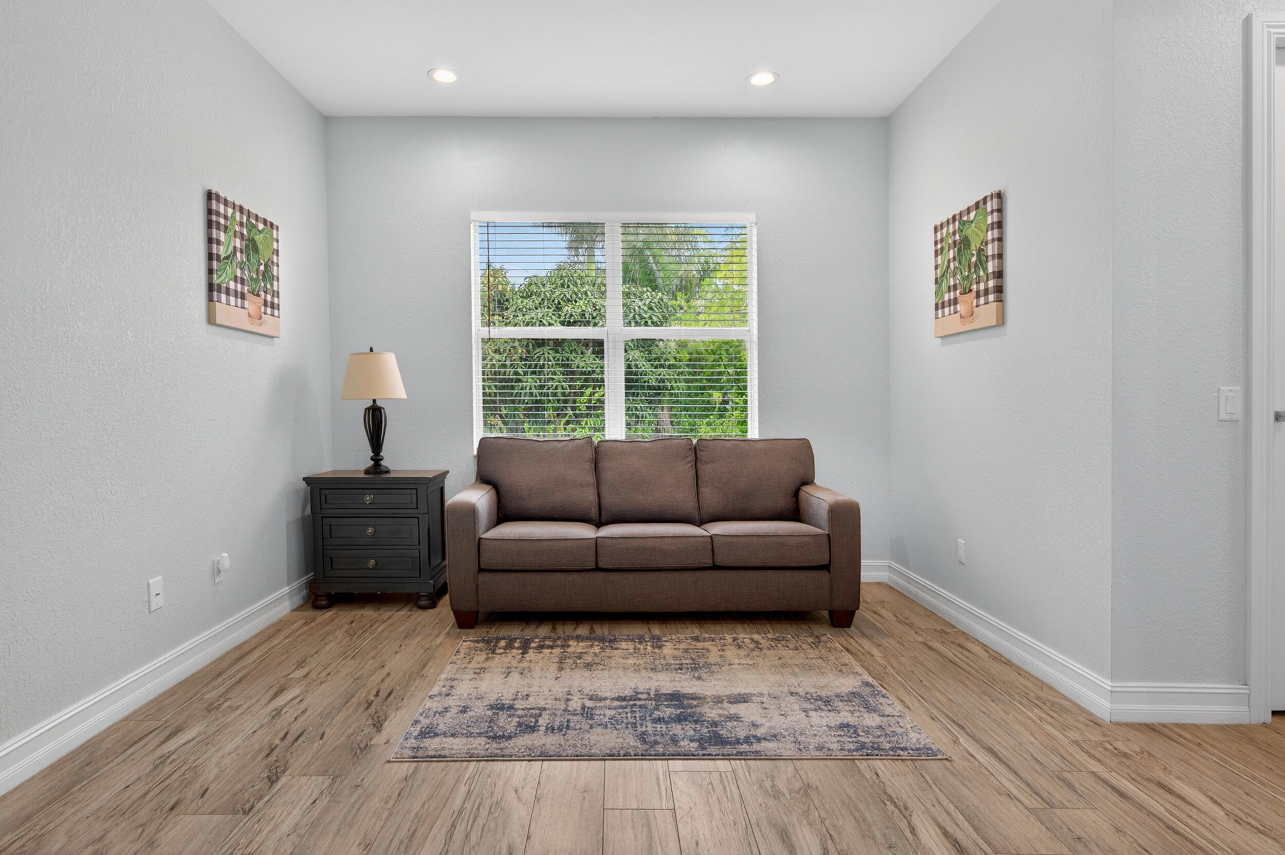 FLA FRUIT LANDS - Residential