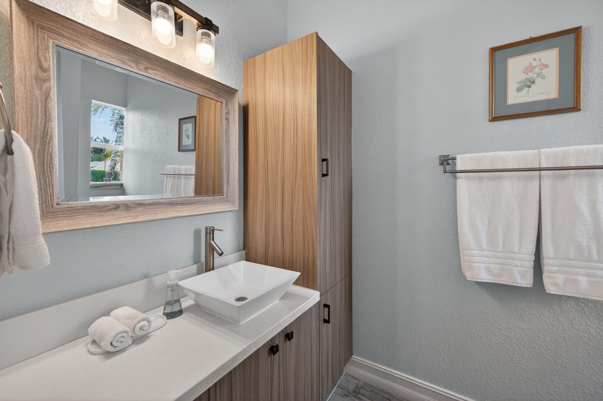 FLA FRUIT LANDS - Residential