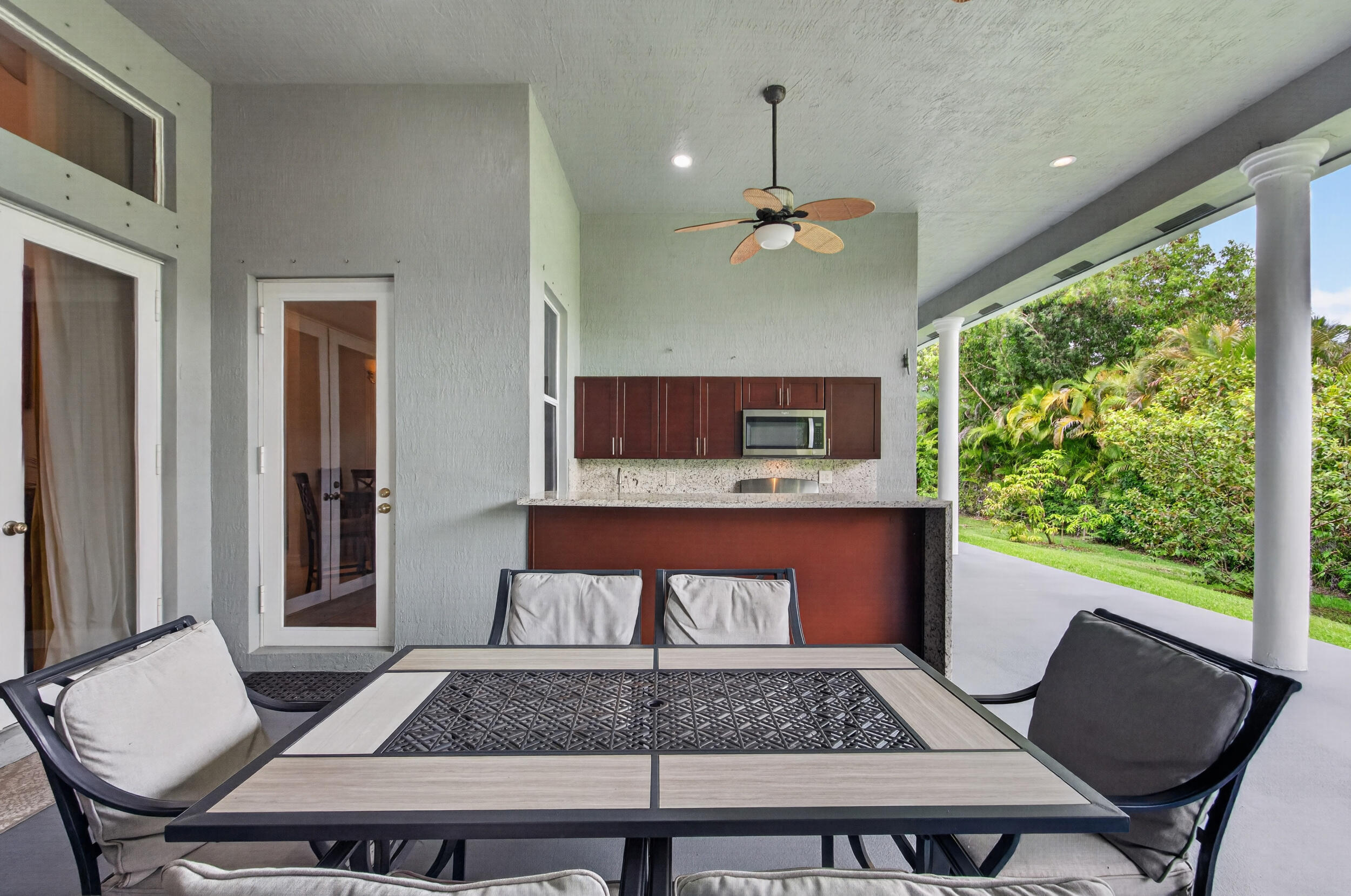 FLA FRUIT LANDS - Residential