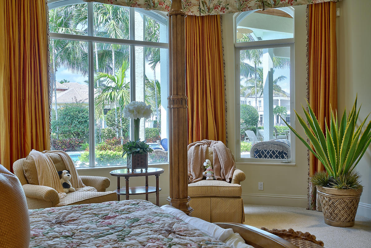 ROYAL PALM YACHT & COUNTRY CLUB - Residential