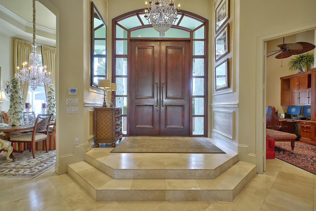 ROYAL PALM YACHT & COUNTRY CLUB - Residential