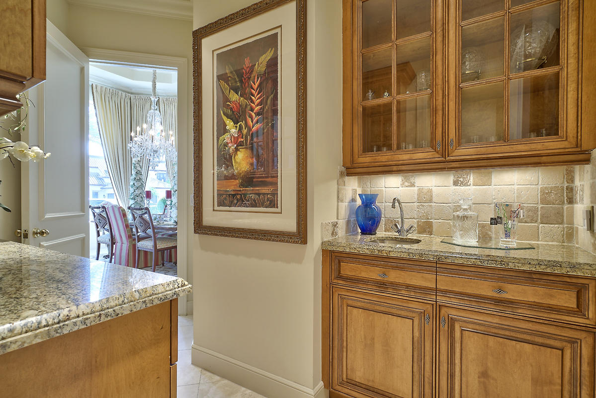 ROYAL PALM YACHT & COUNTRY CLUB - Residential