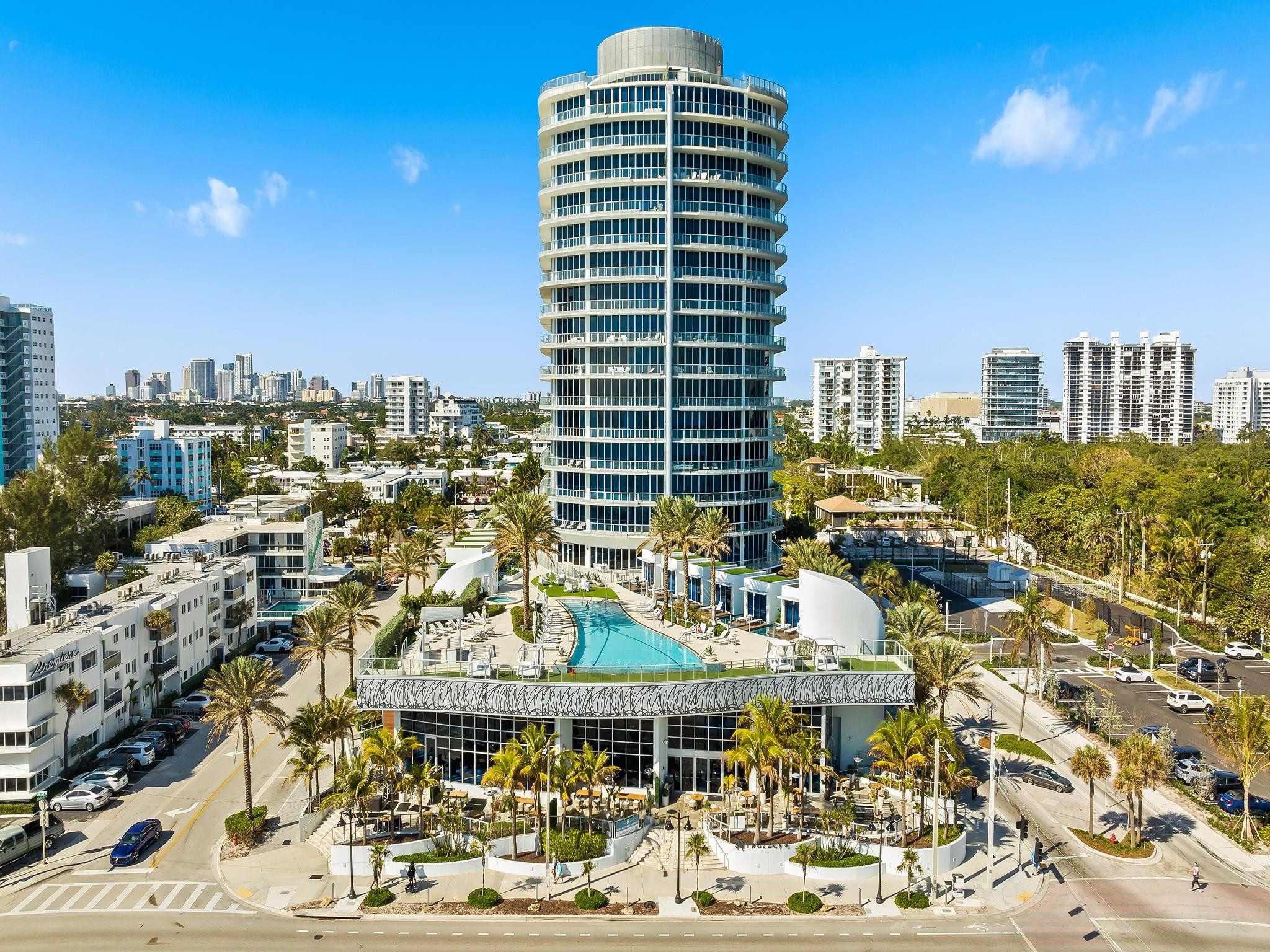 PARAMOUNT FT LAUDERDALE C - Residential