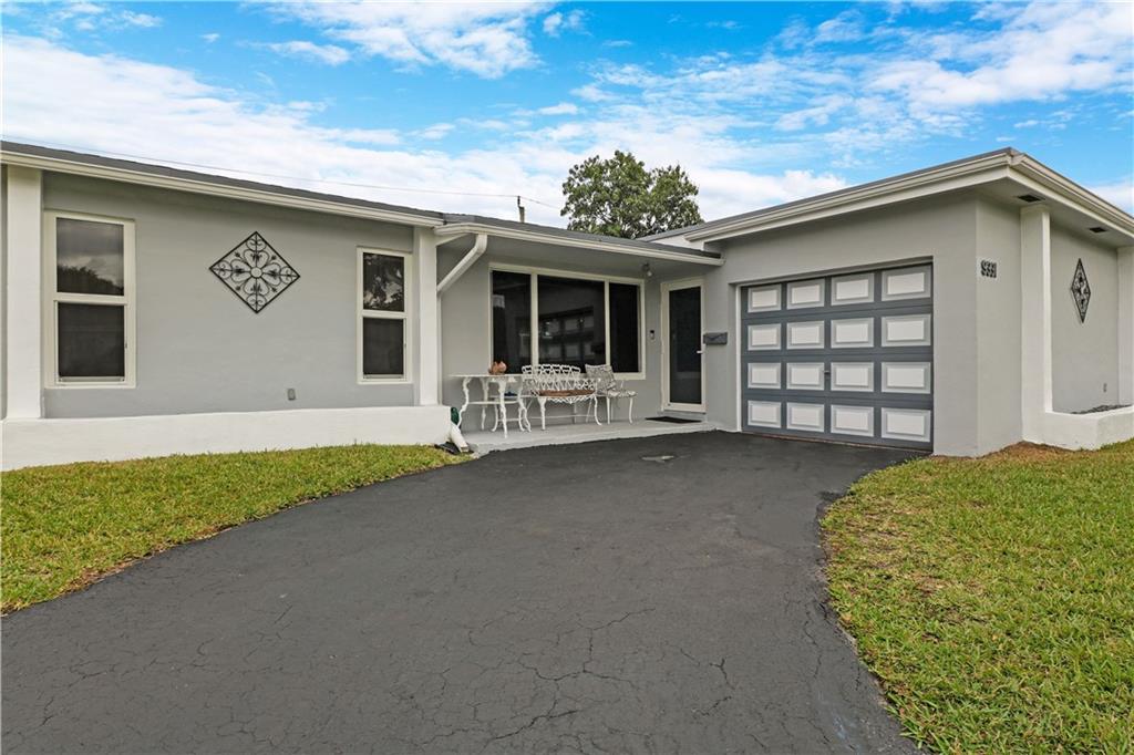 Sunrise Golf Village Sec - Residential