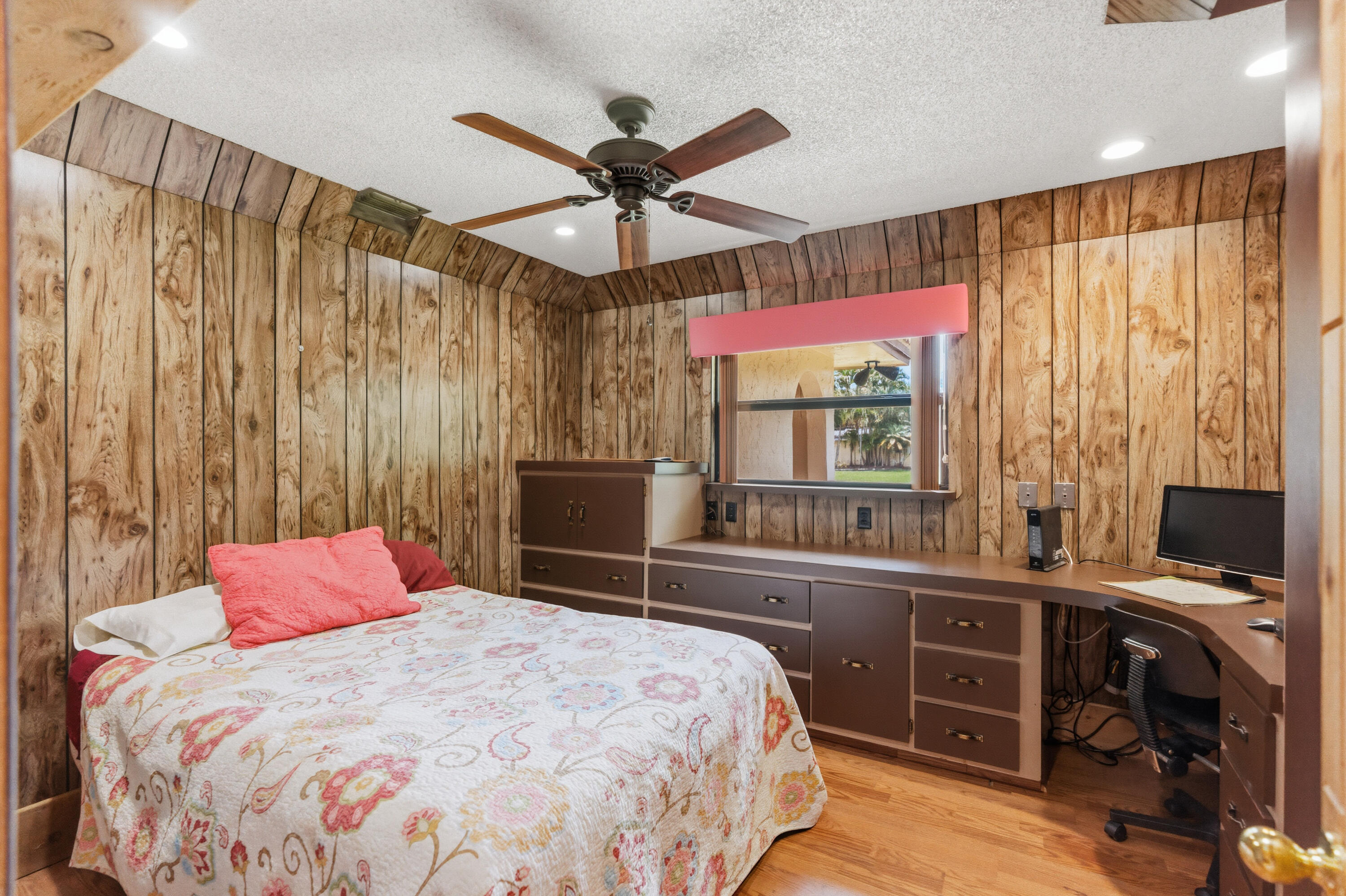 MARTHA BRIGHT FARMS - Residential