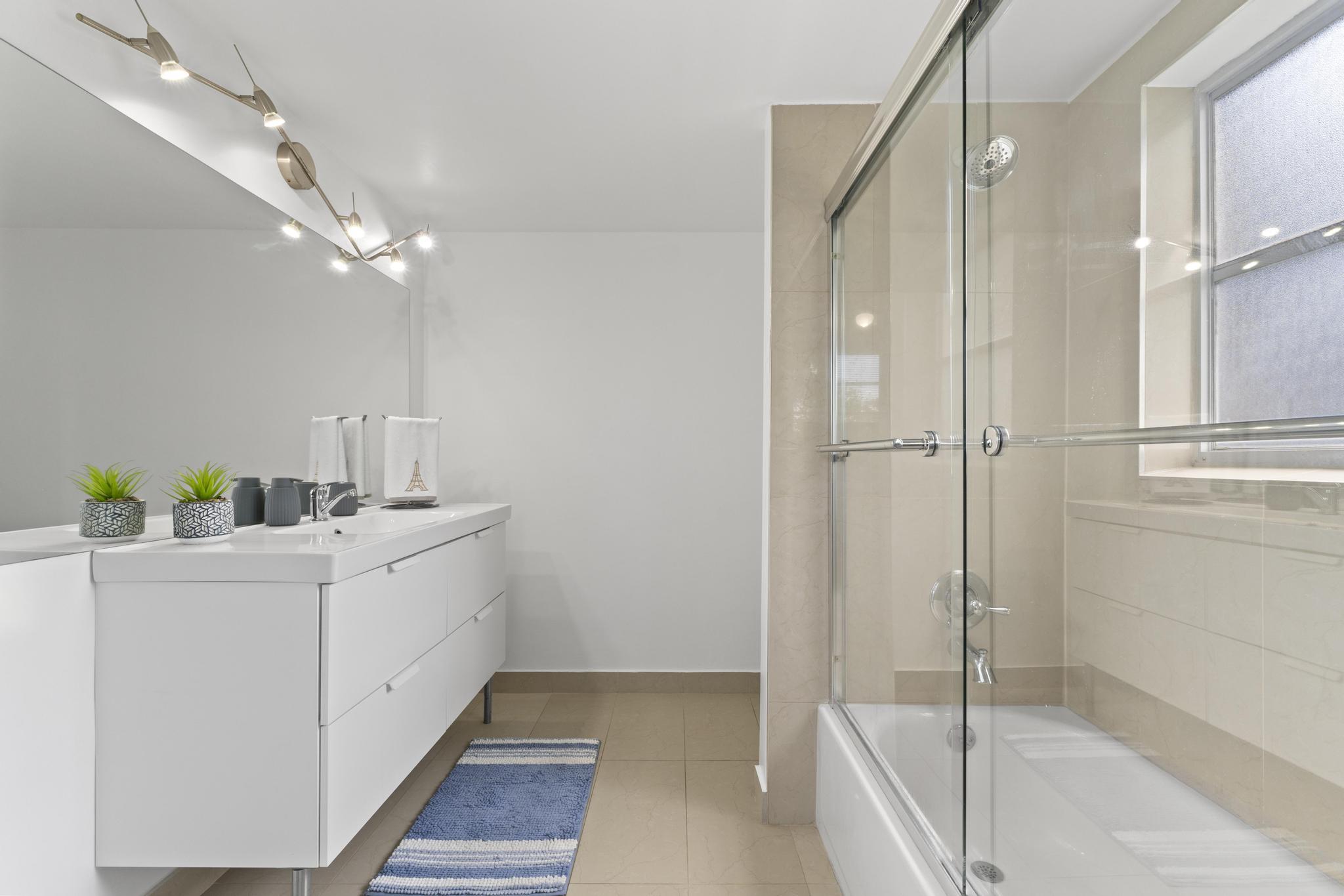 LAKEVIEW SOUTH CONDO - Residential