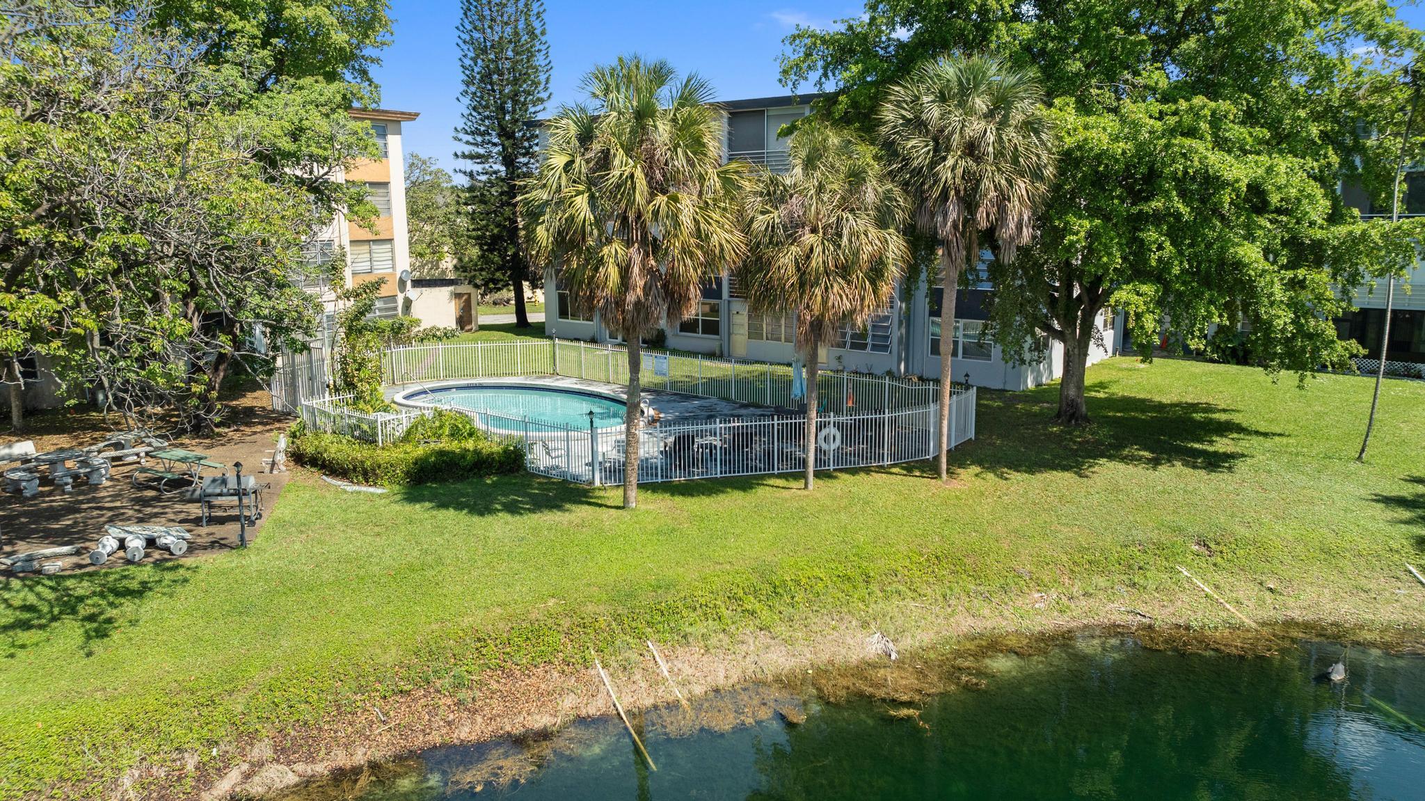 LAKEVIEW SOUTH CONDO - Residential
