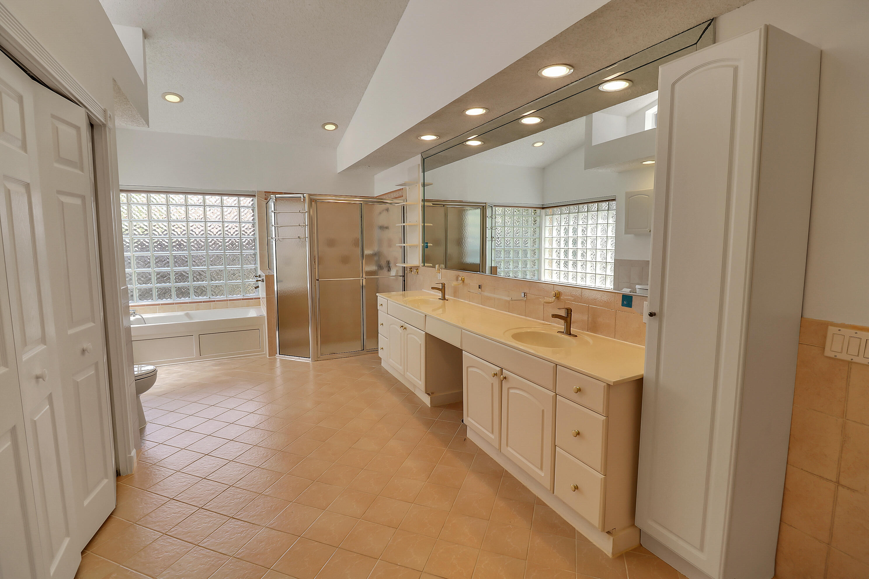 WESTPORT 2ND SECTION - Residential