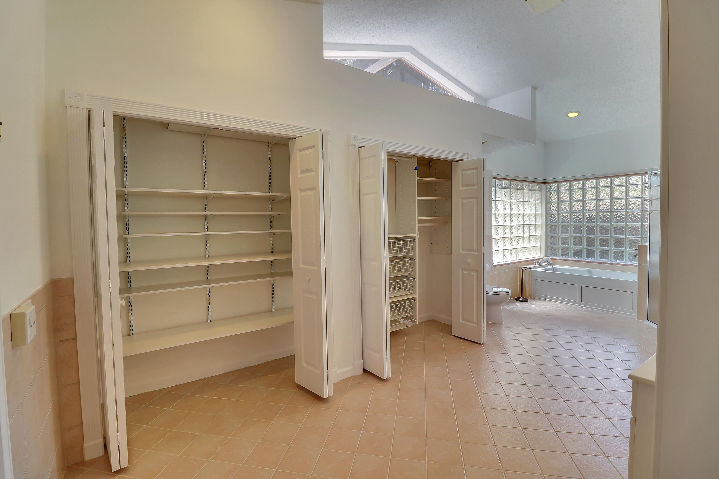 WESTPORT 2ND SECTION - Residential