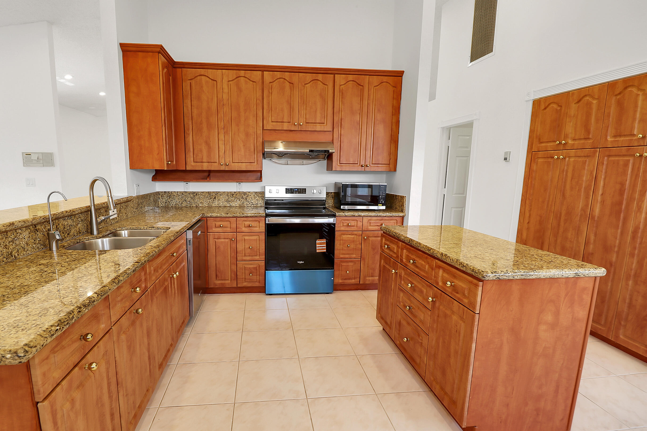 WESTPORT 2ND SECTION - Residential
