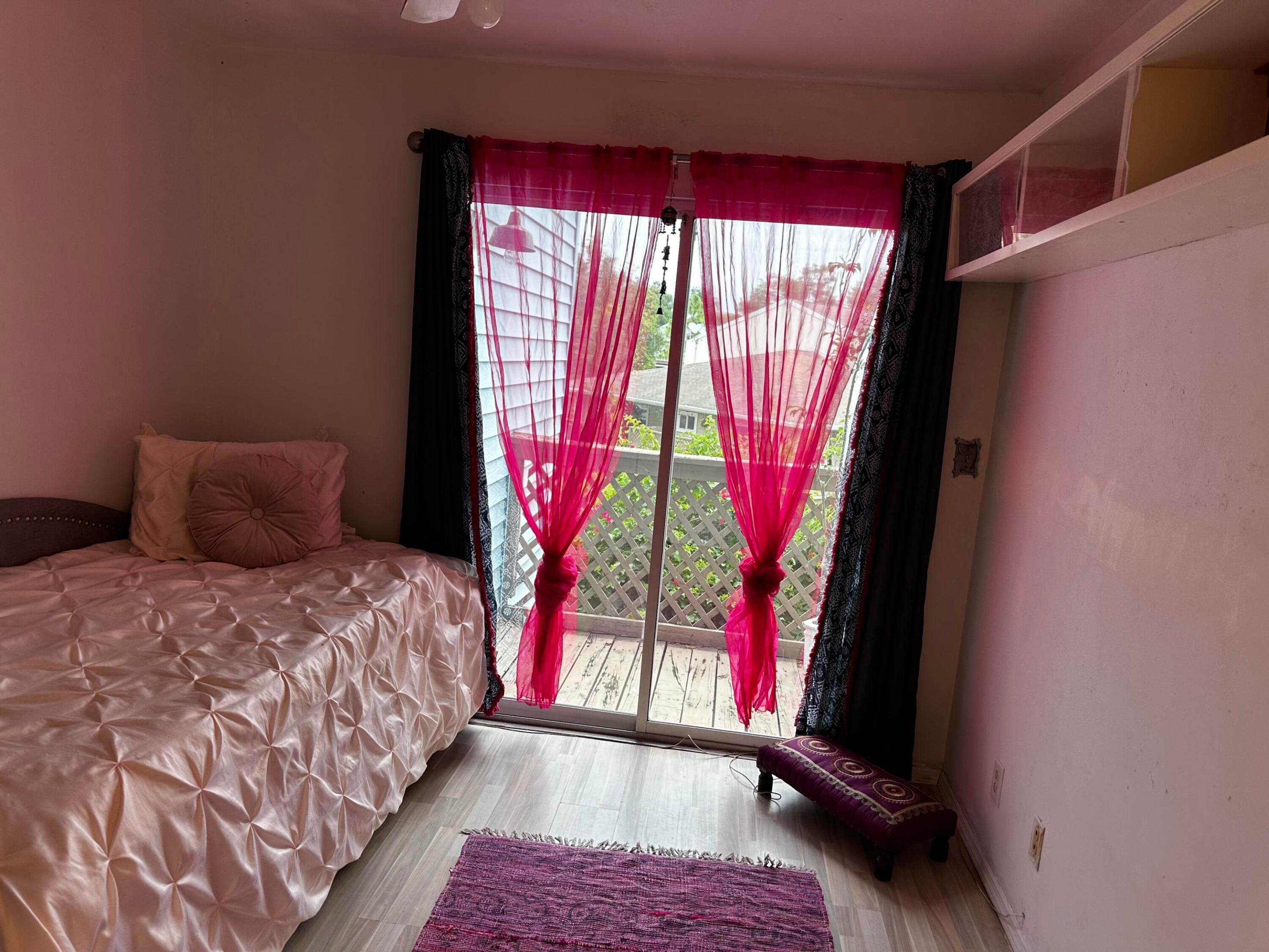 WOODLAKE SHORES - Residential