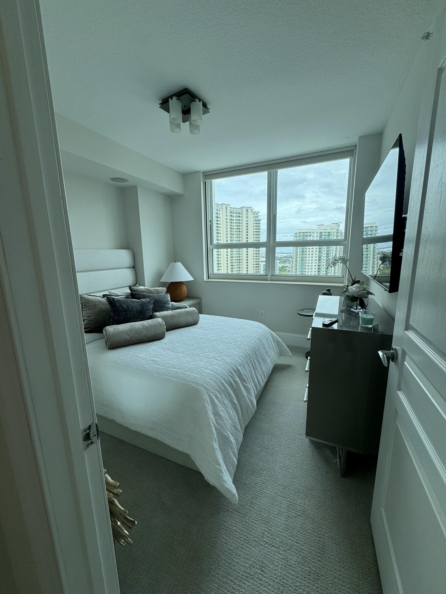 350 LAS OLAS PLACE CONDO - Residential